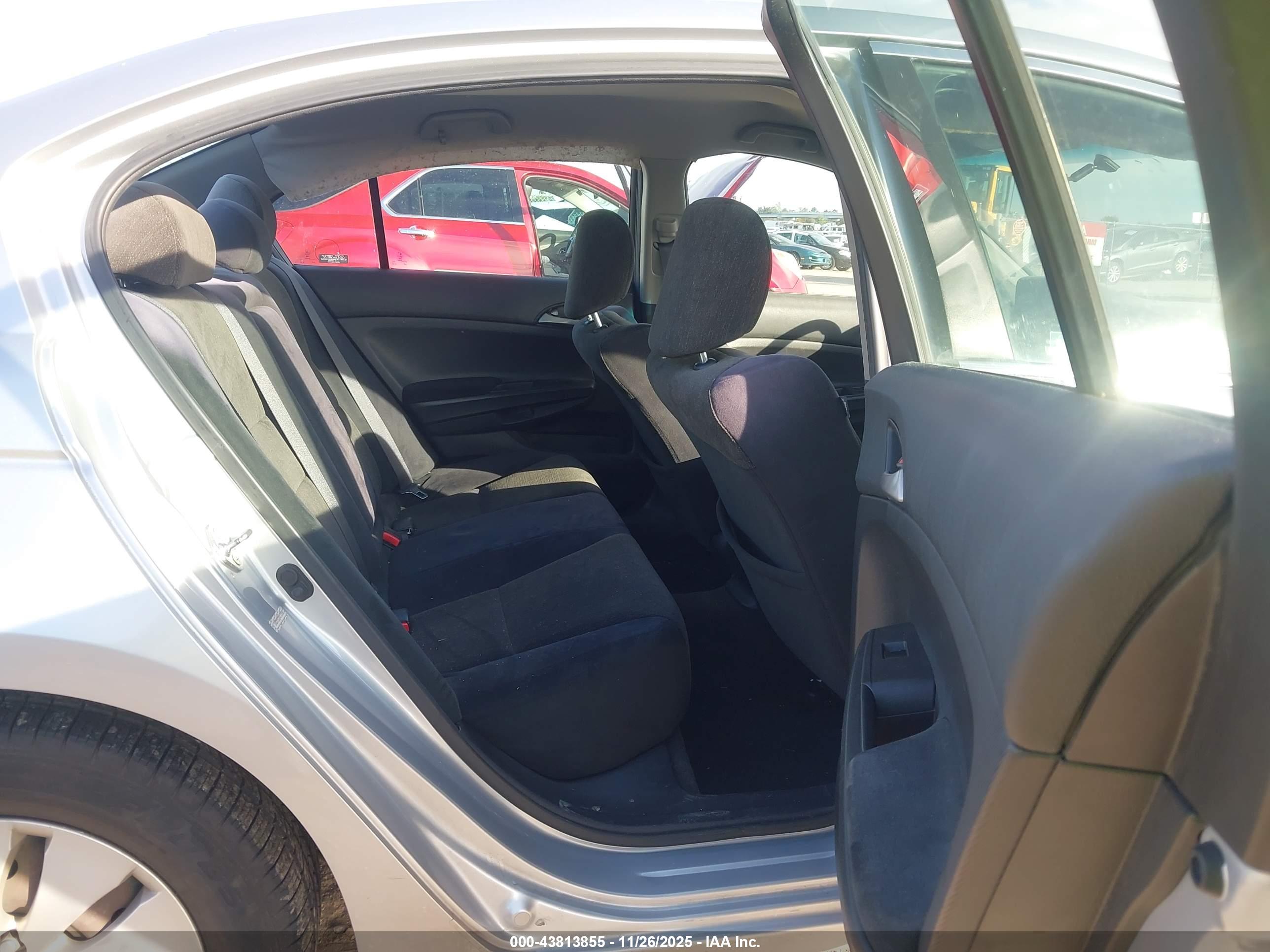 HONDA ACCORD image 8