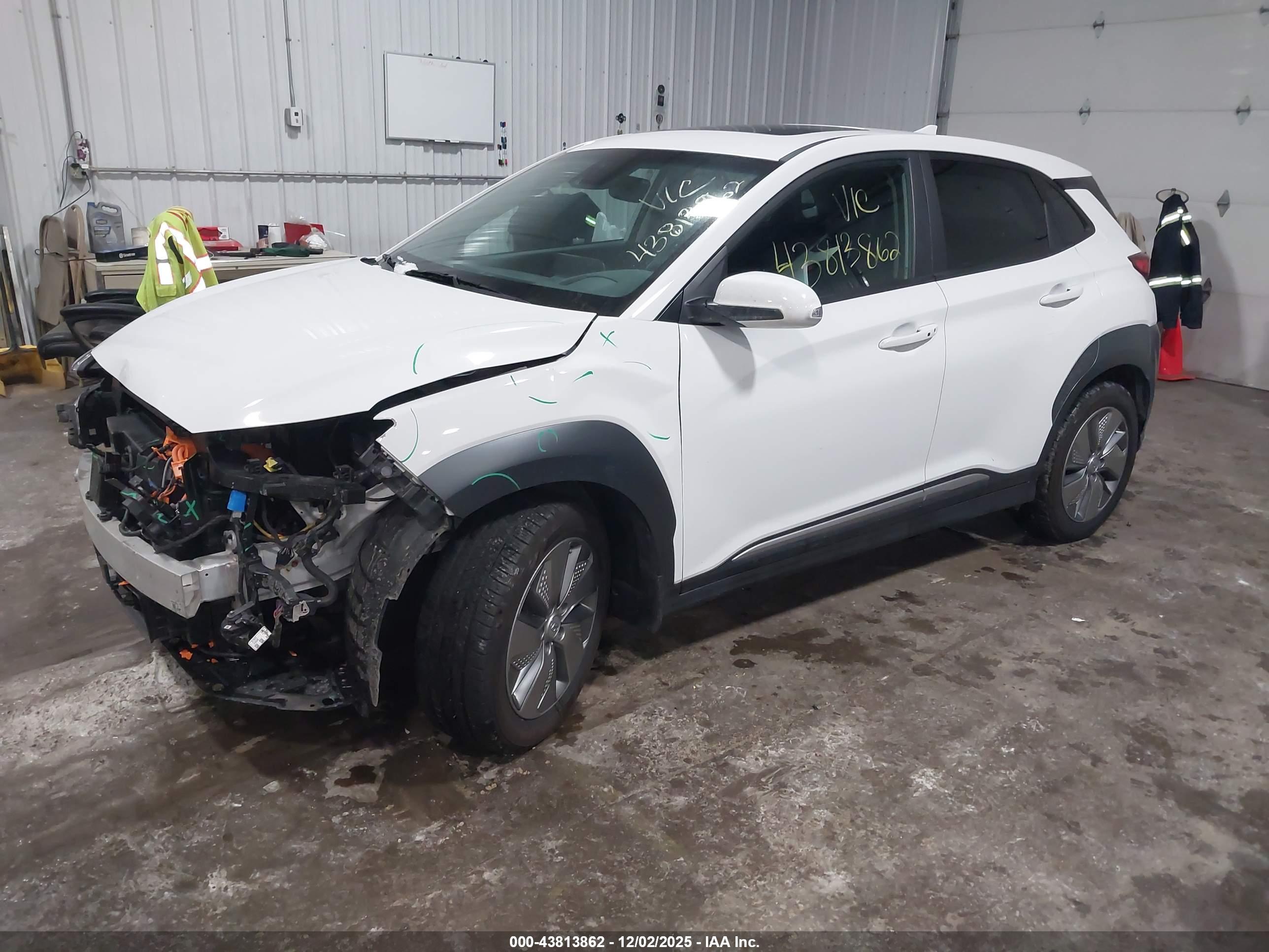 HYUNDAI KONA image 2