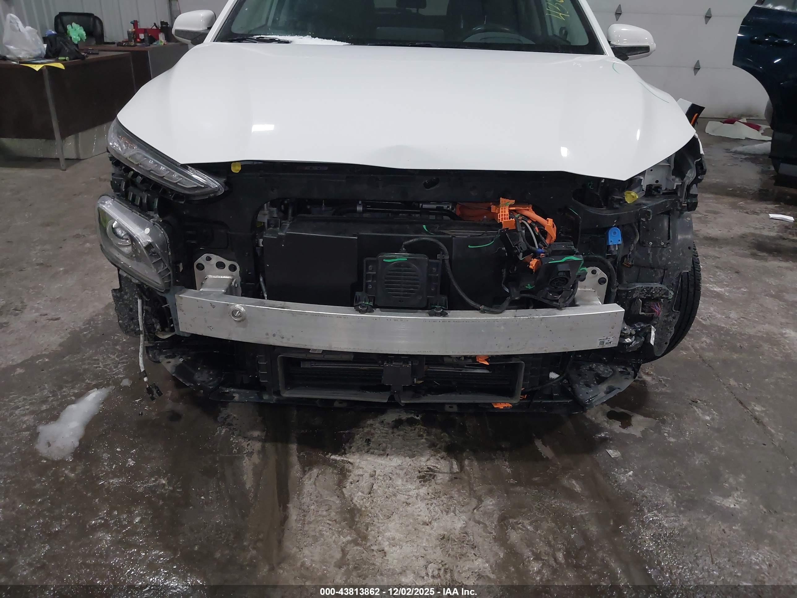 HYUNDAI KONA image 6