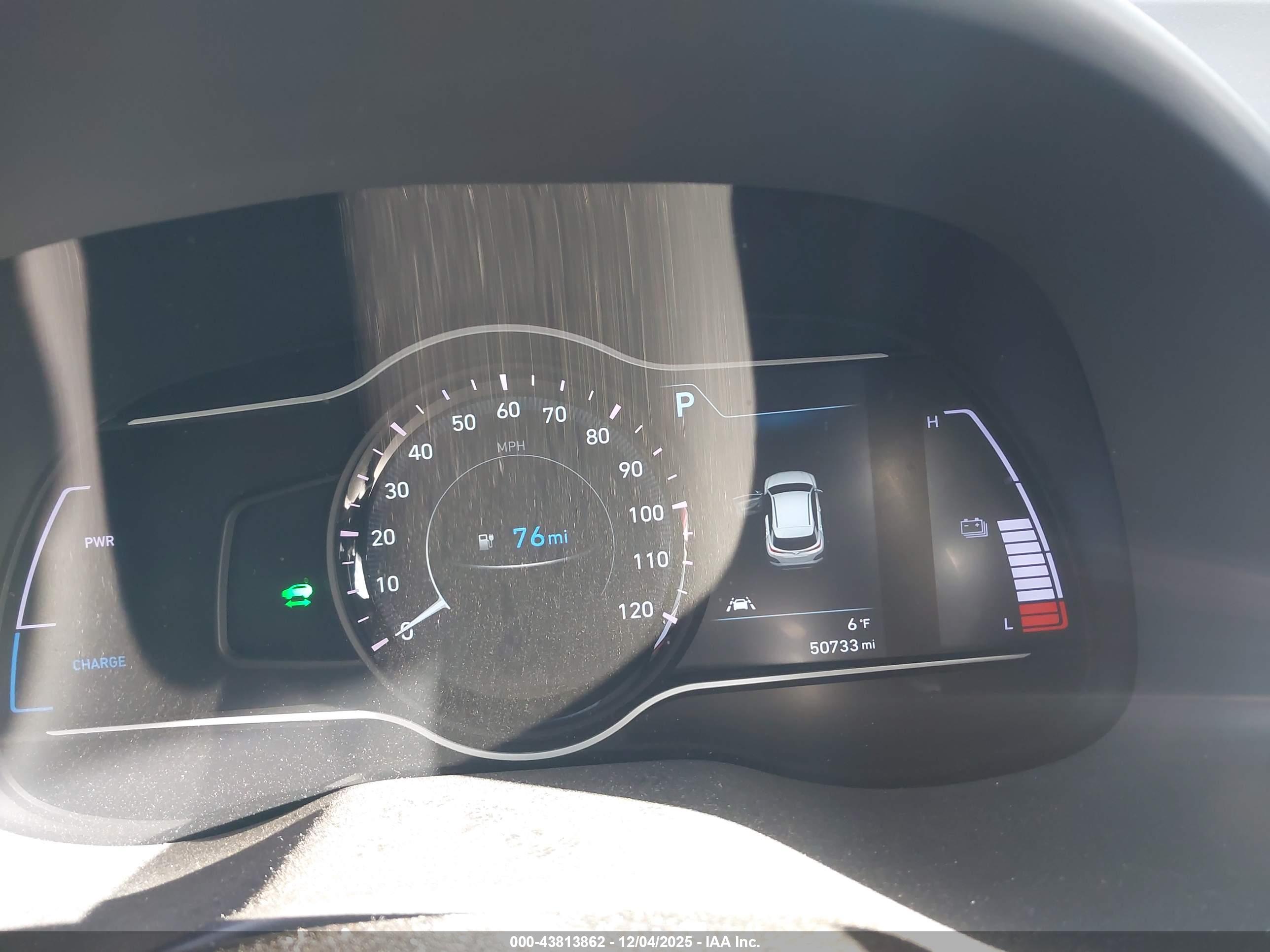 HYUNDAI KONA image 7