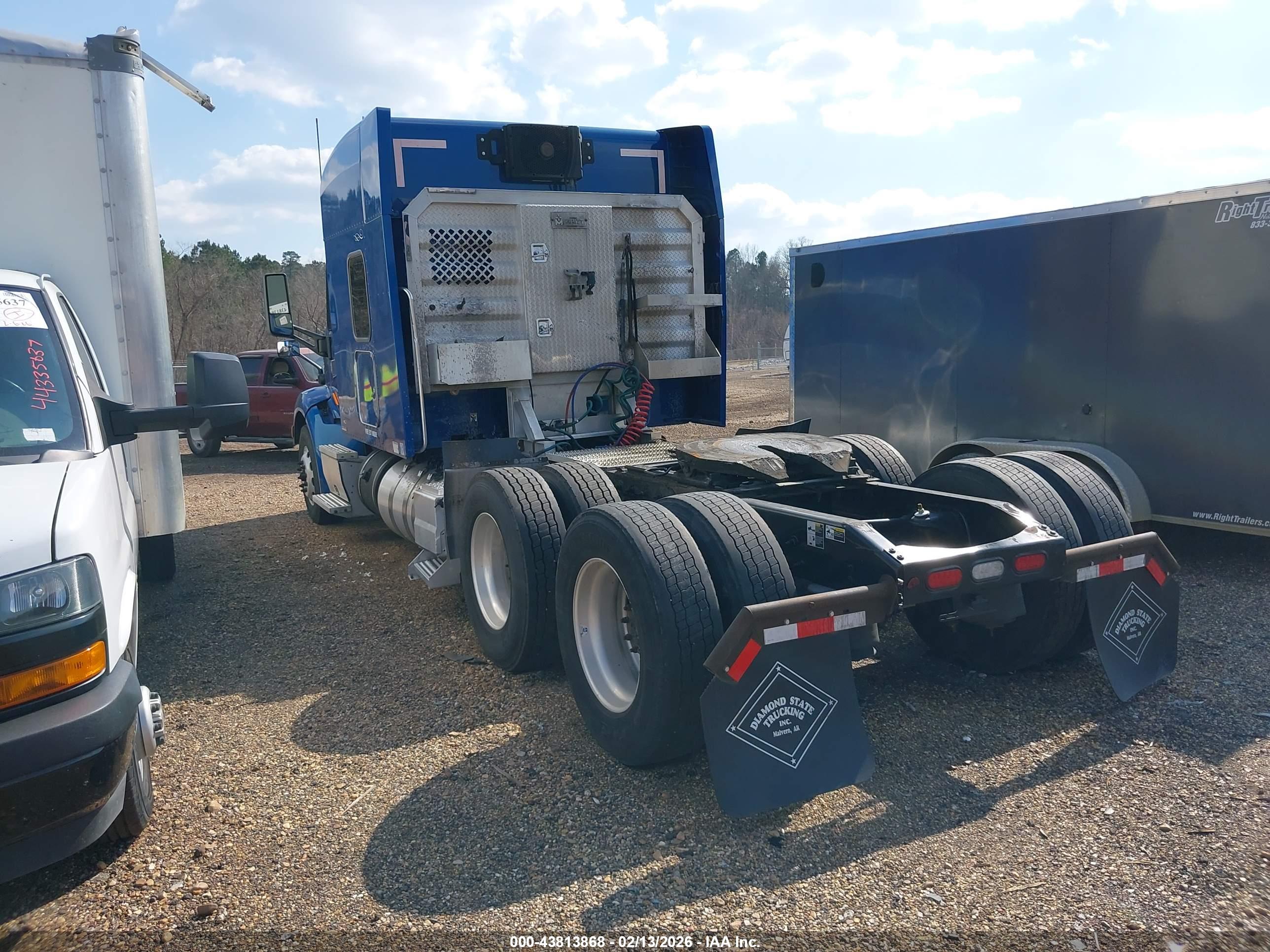PETERBILT 579 image 3