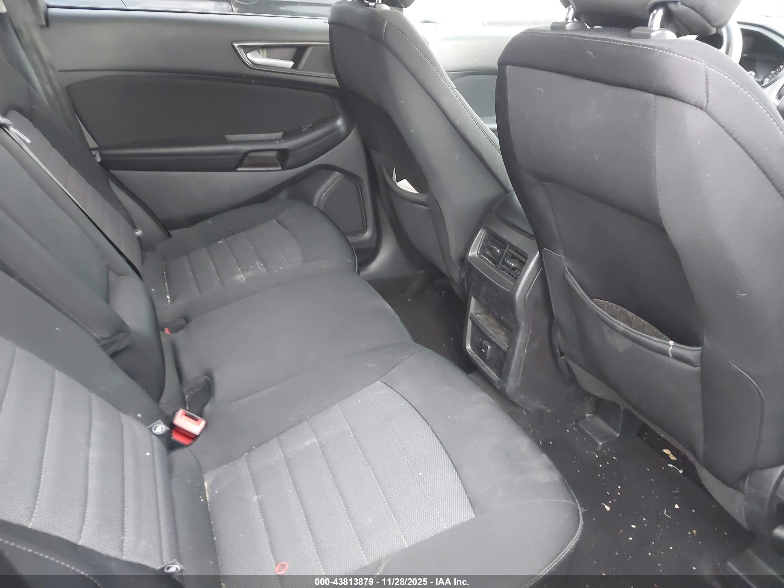 FORD EDGE image 8