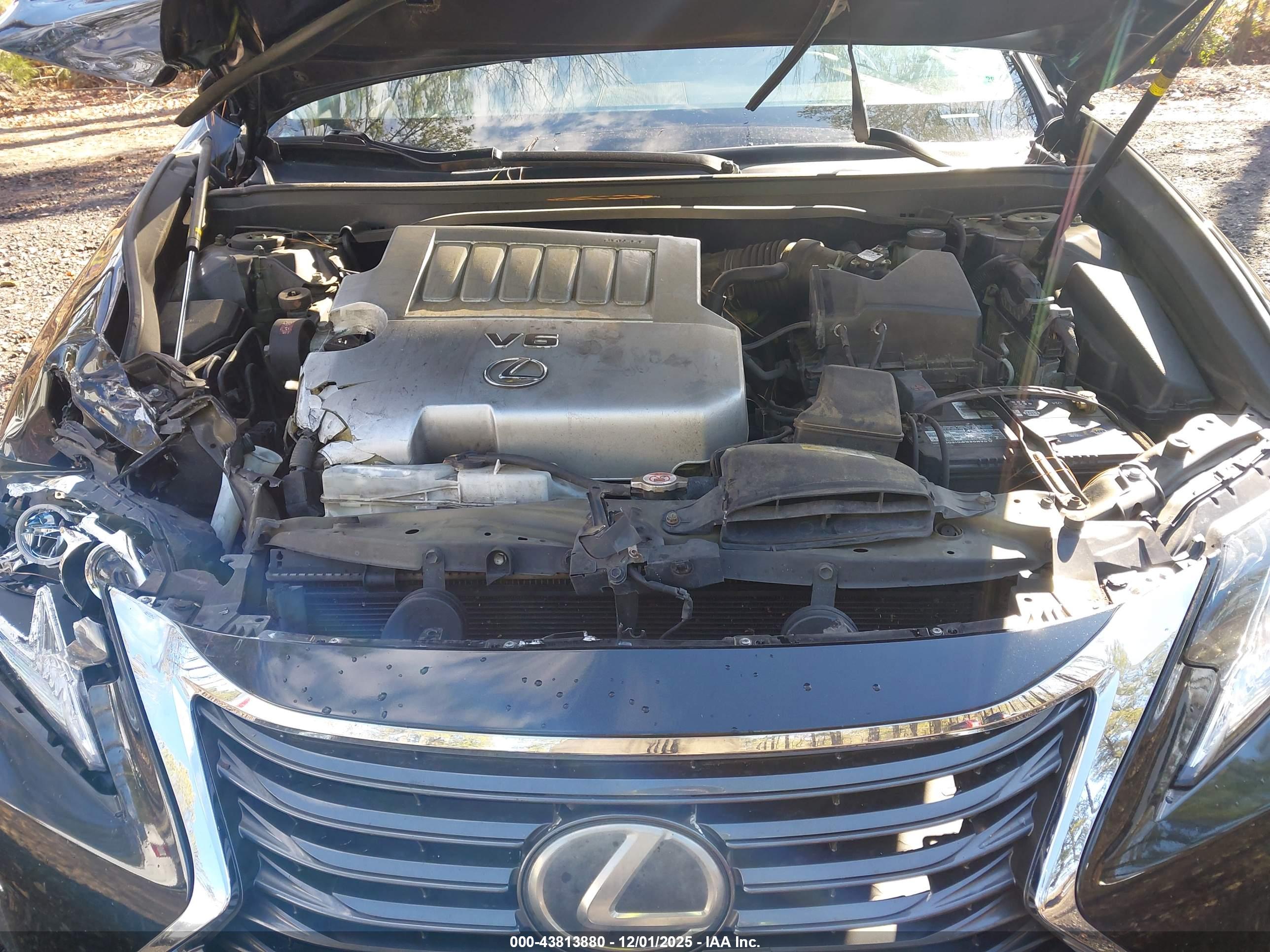 LEXUS ES image 10