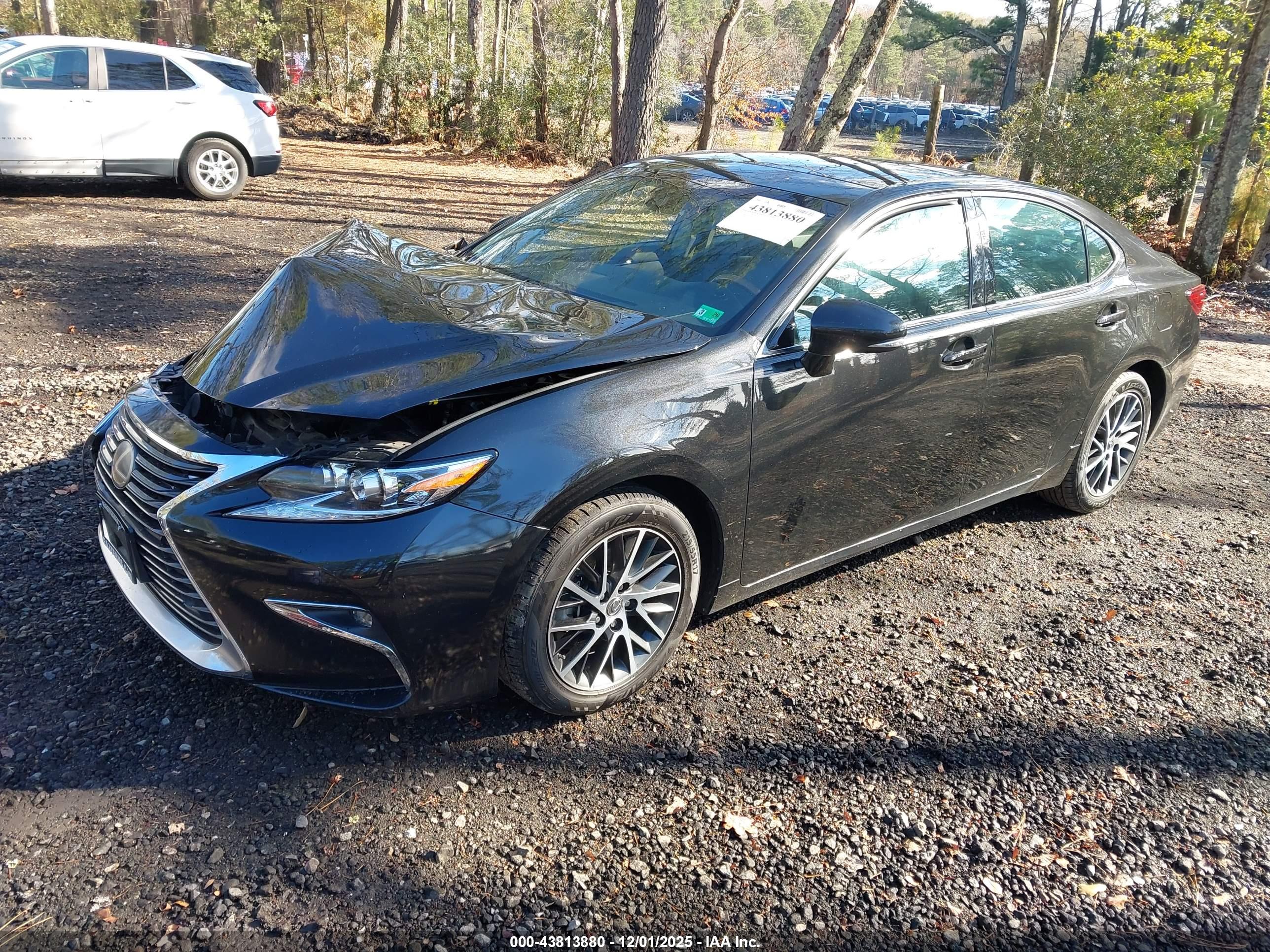 LEXUS ES image 2
