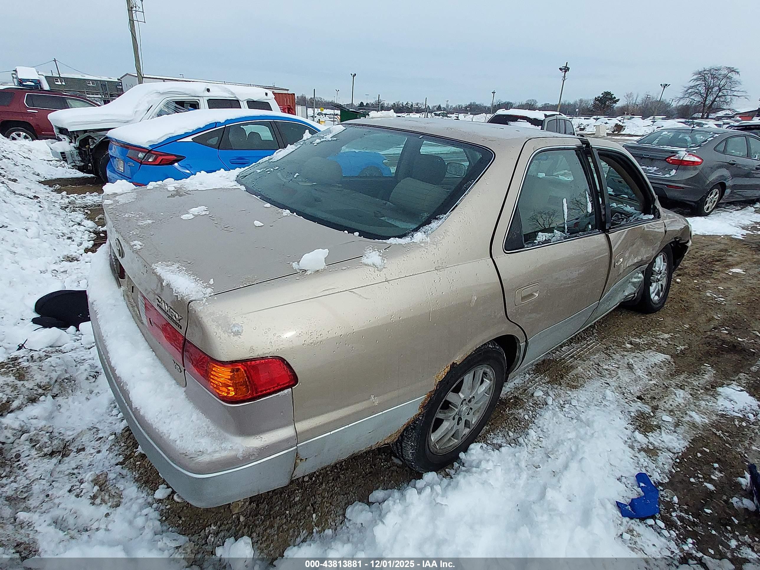 TOYOTA CAMRY image 4