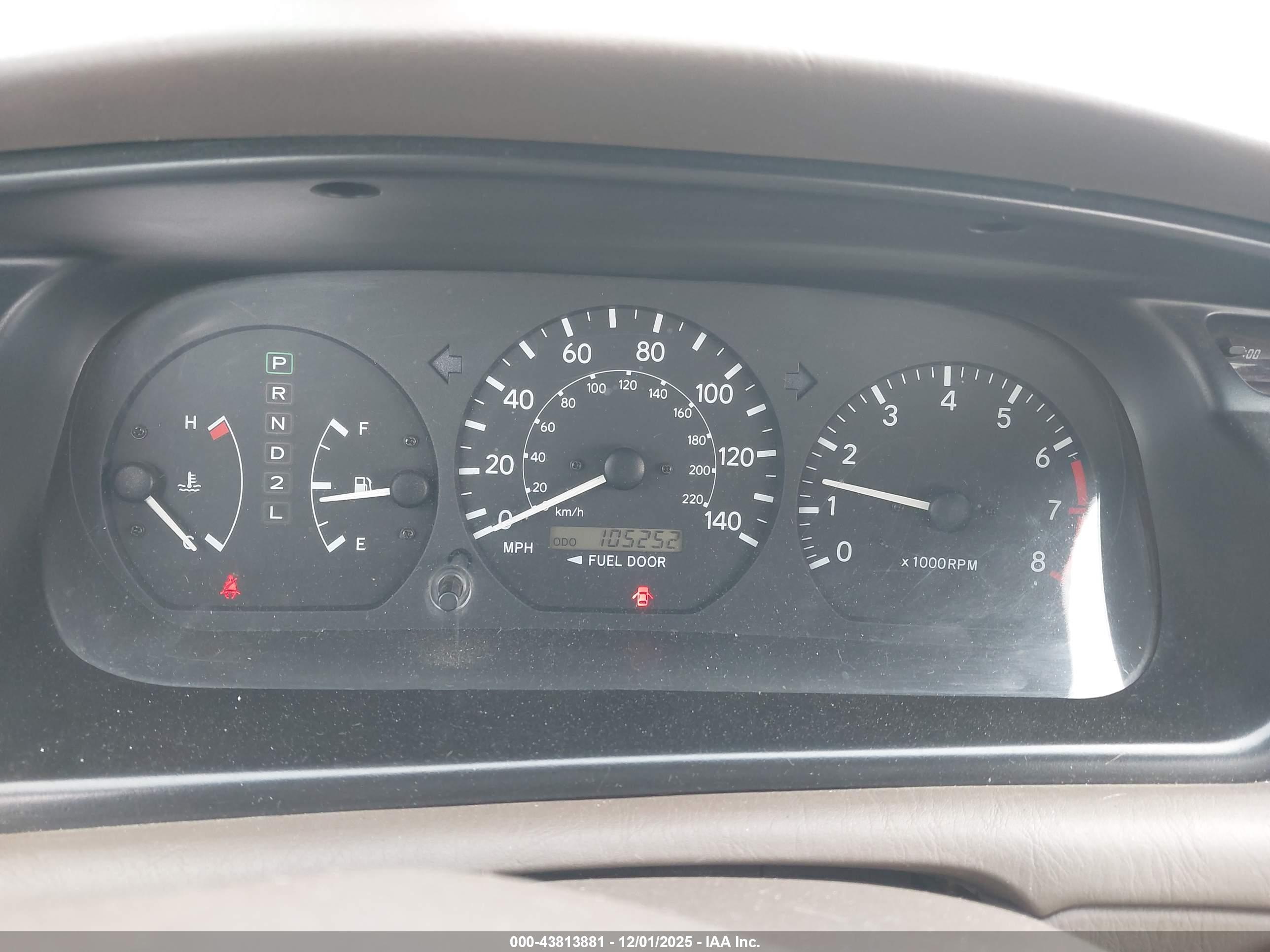 TOYOTA CAMRY image 7