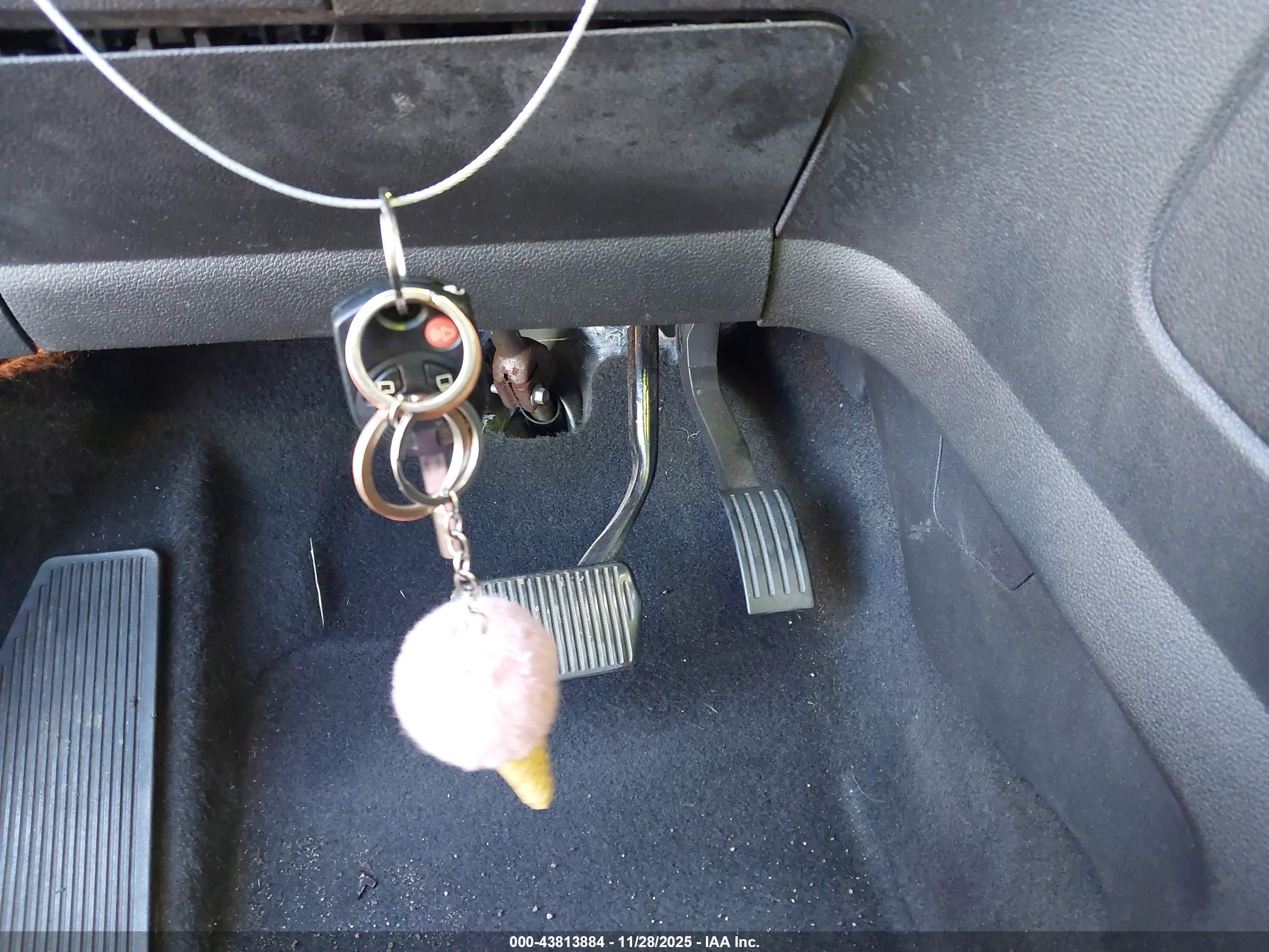 FORD ESCAPE image 11