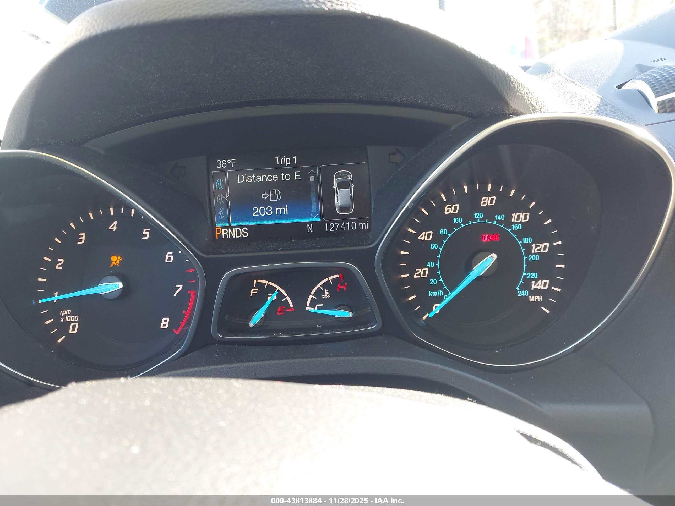 FORD ESCAPE image 7