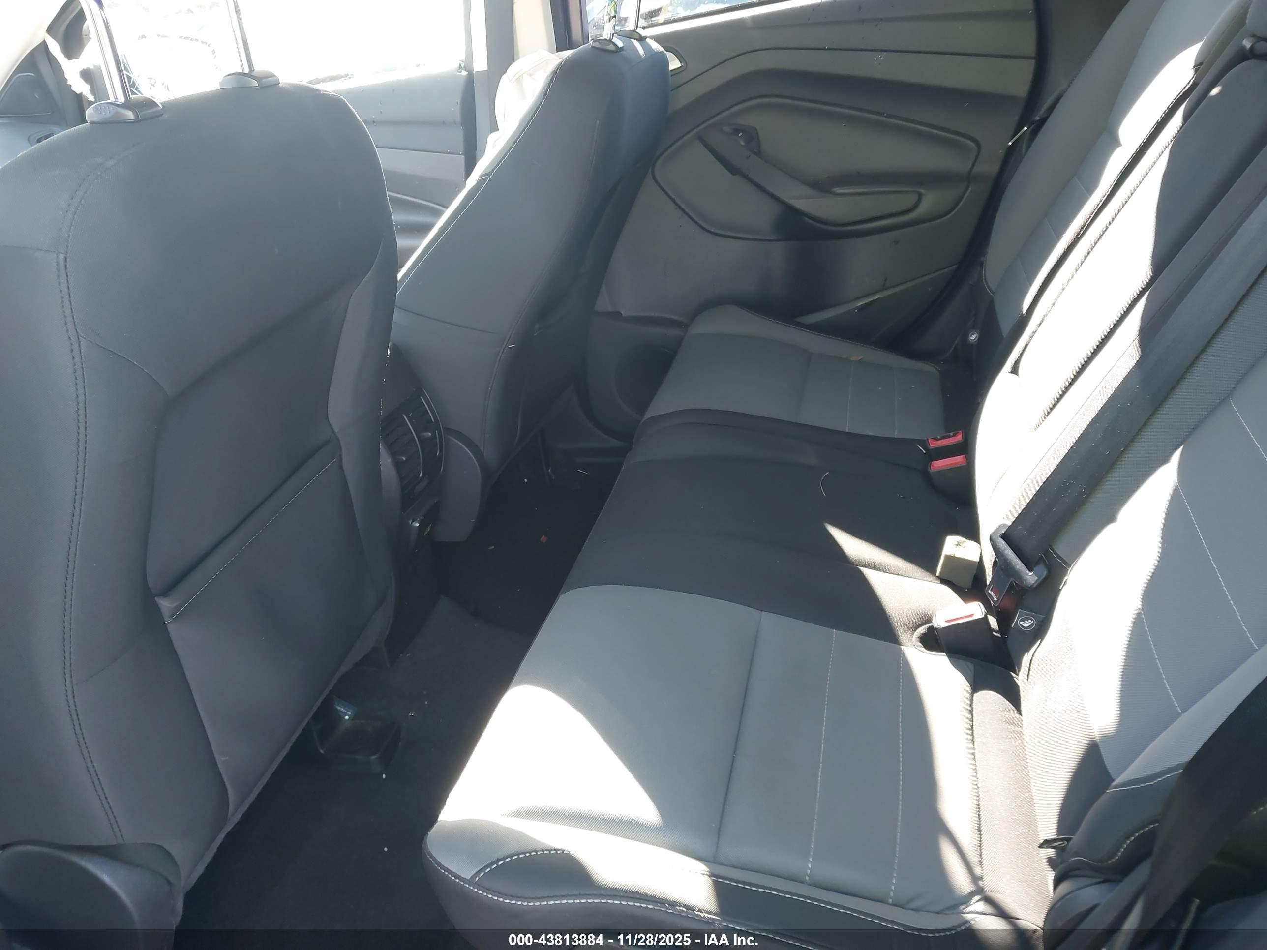 FORD ESCAPE image 8
