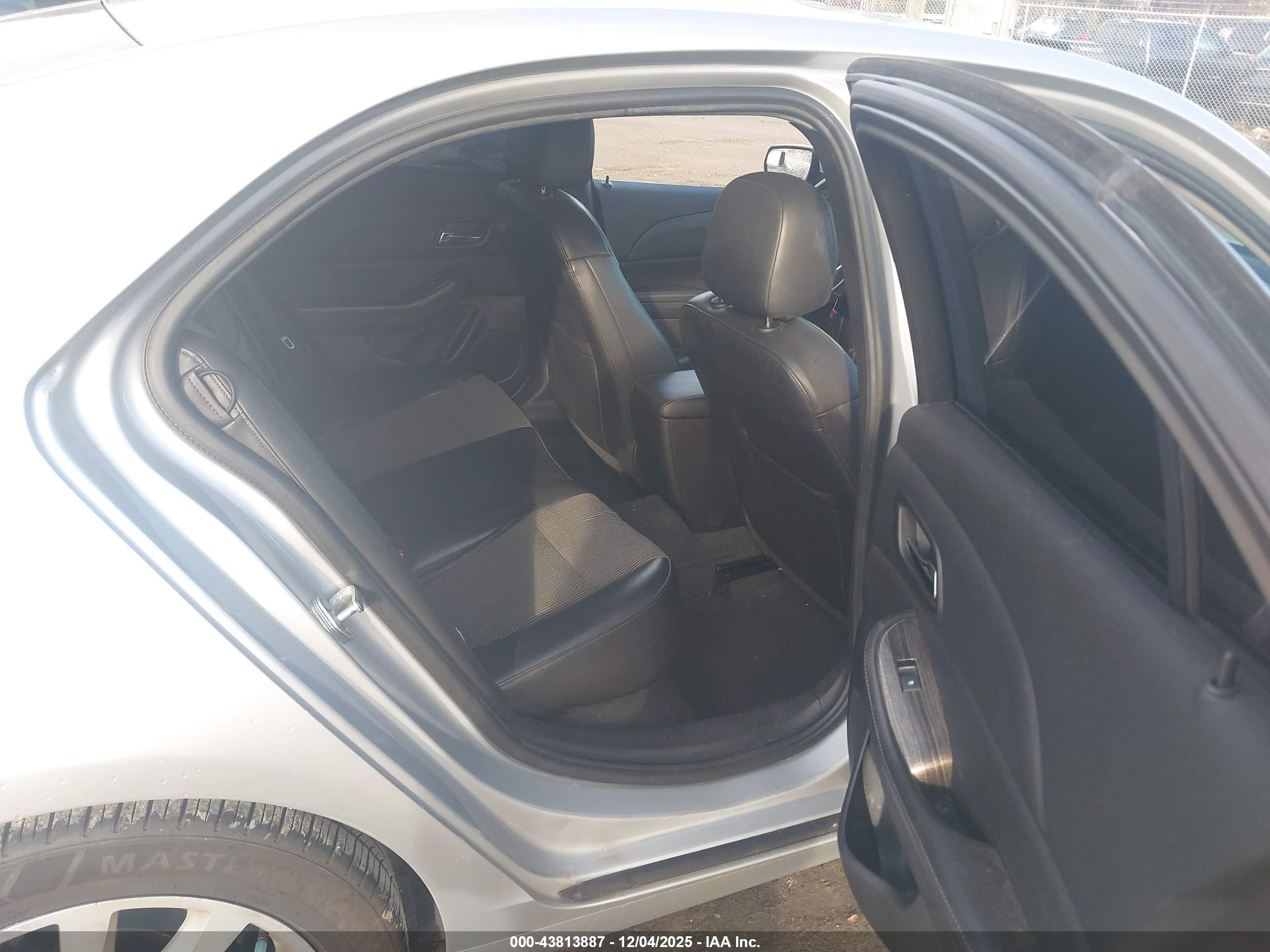 CHEVROLET MALIBU image 8