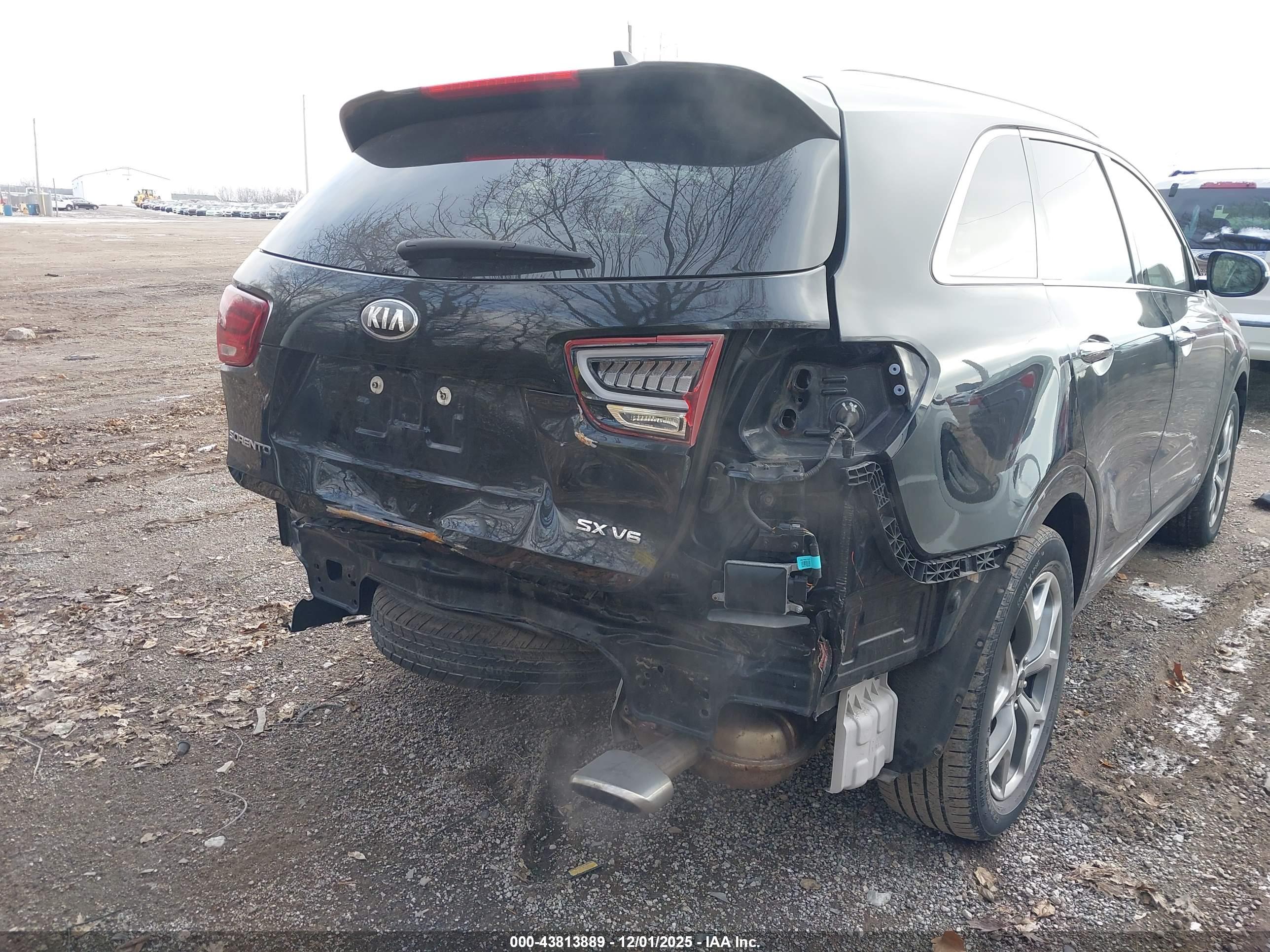 KIA SORENTO image 6