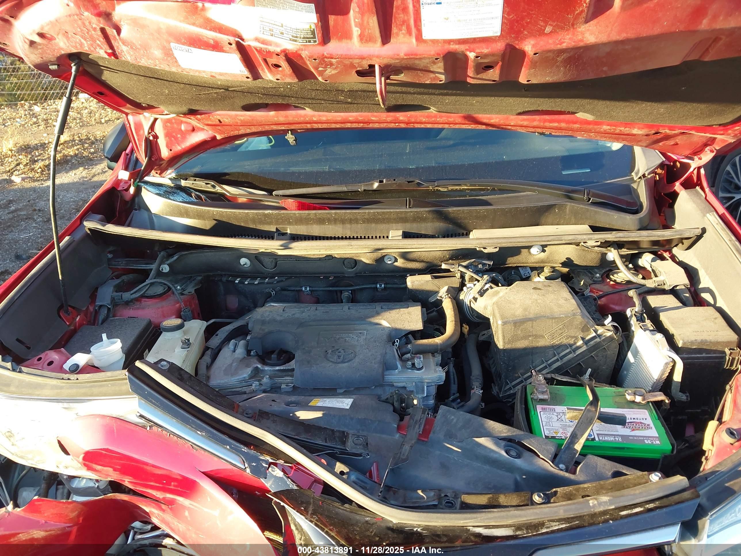 TOYOTA RAV4 image 10