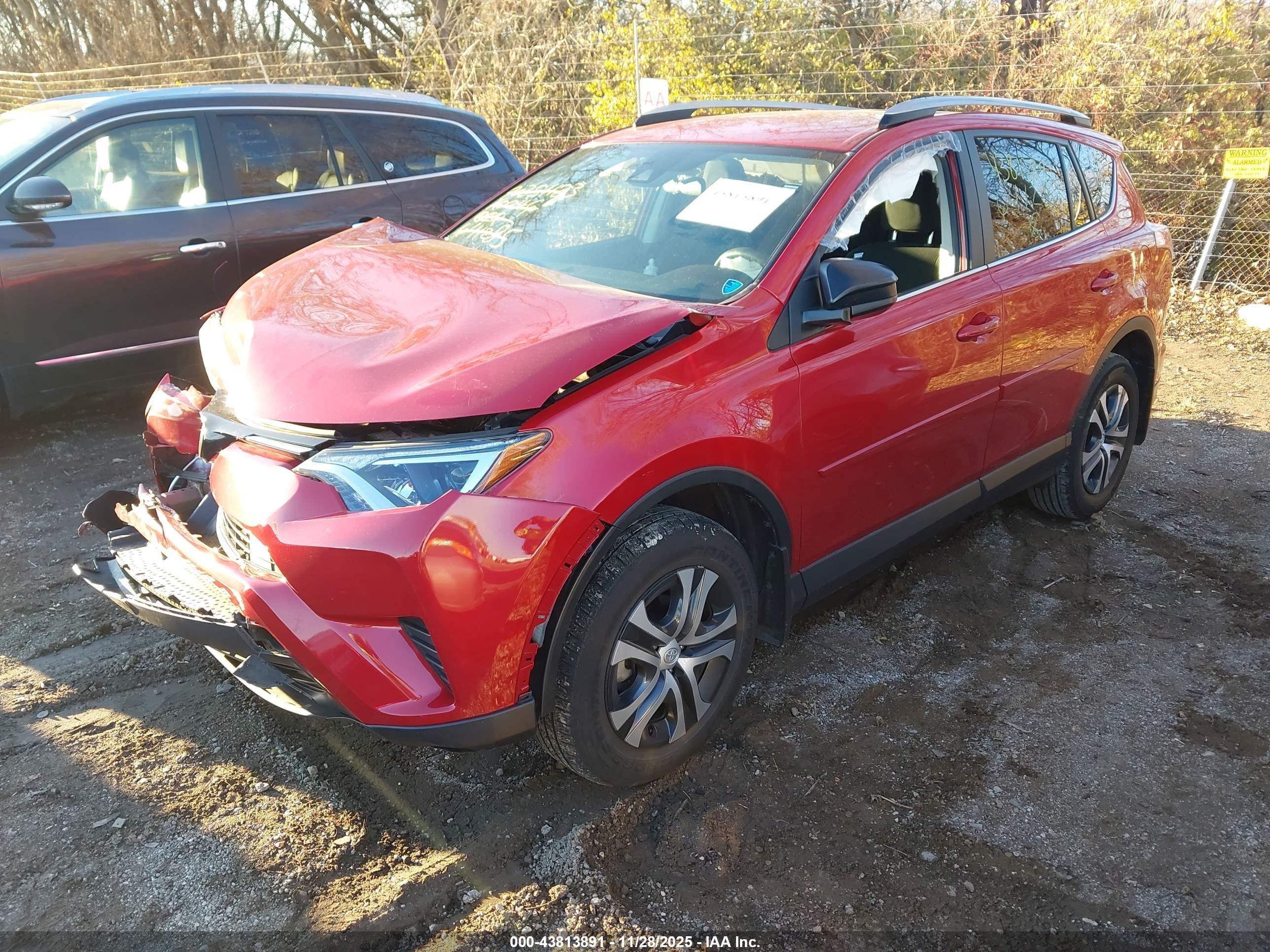 TOYOTA RAV4 image 2