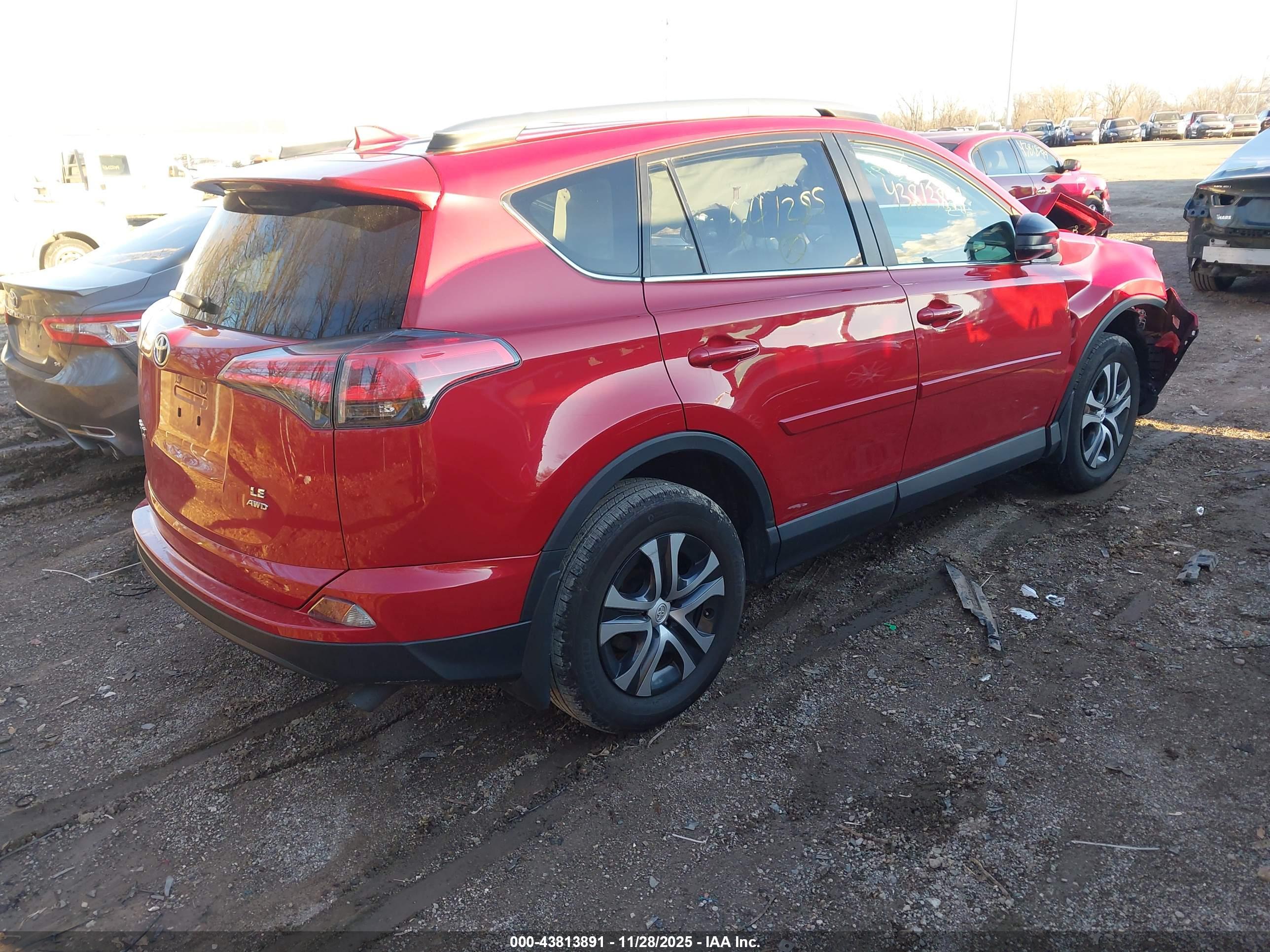 TOYOTA RAV4 image 4