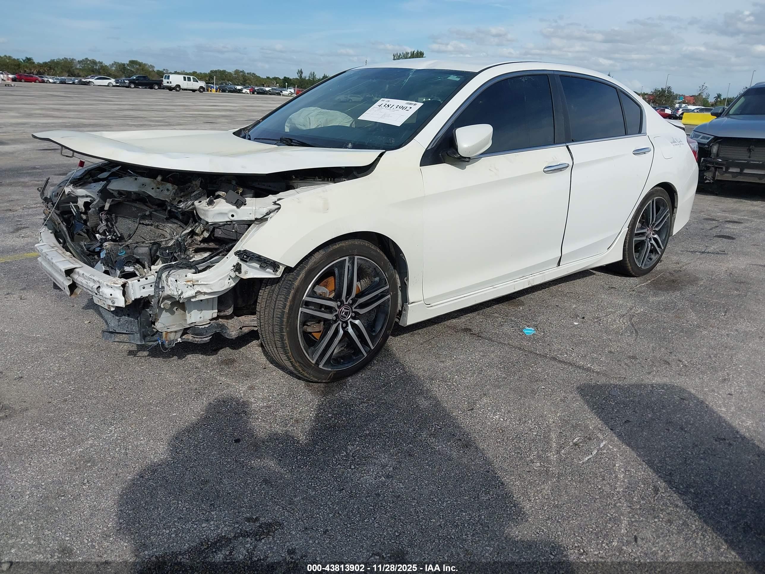 HONDA ACCORD image 2
