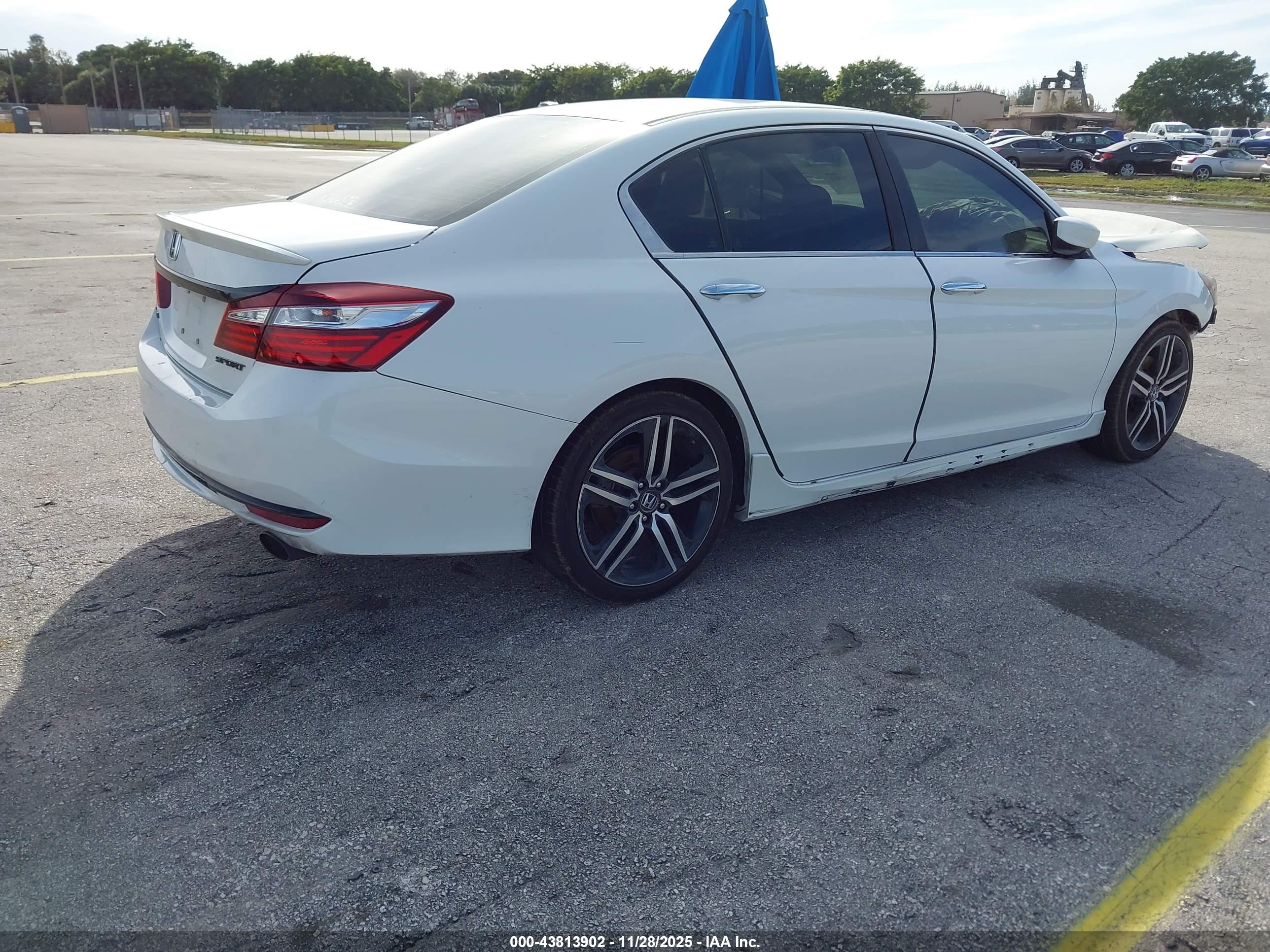 HONDA ACCORD image 4