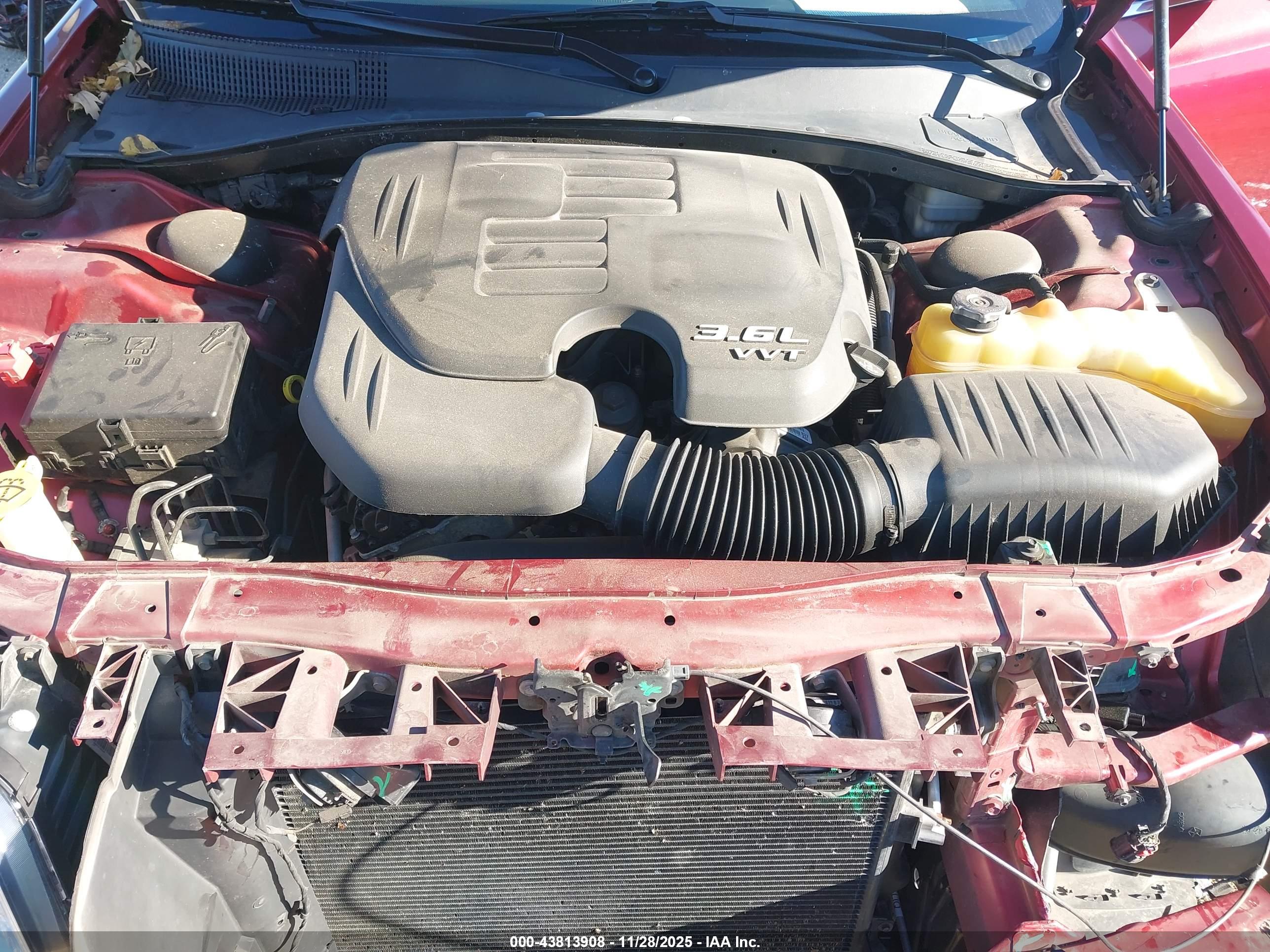 CHRYSLER 300 image 10