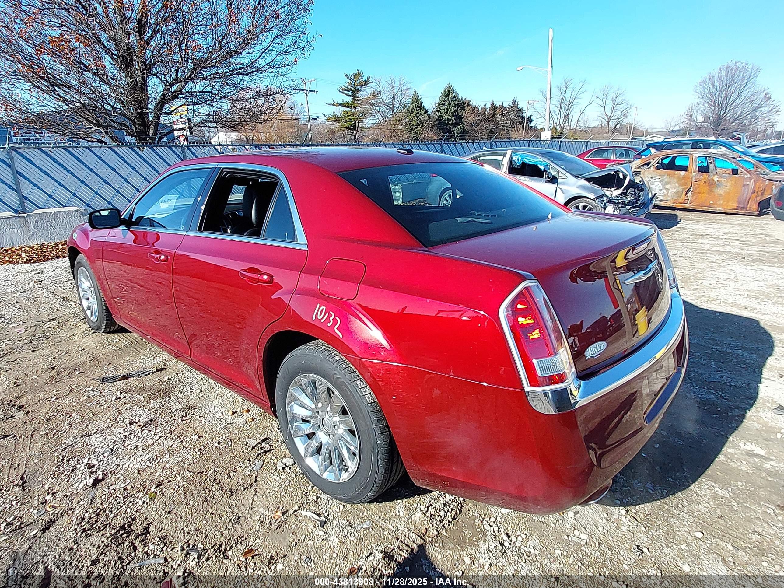 CHRYSLER 300 image 3