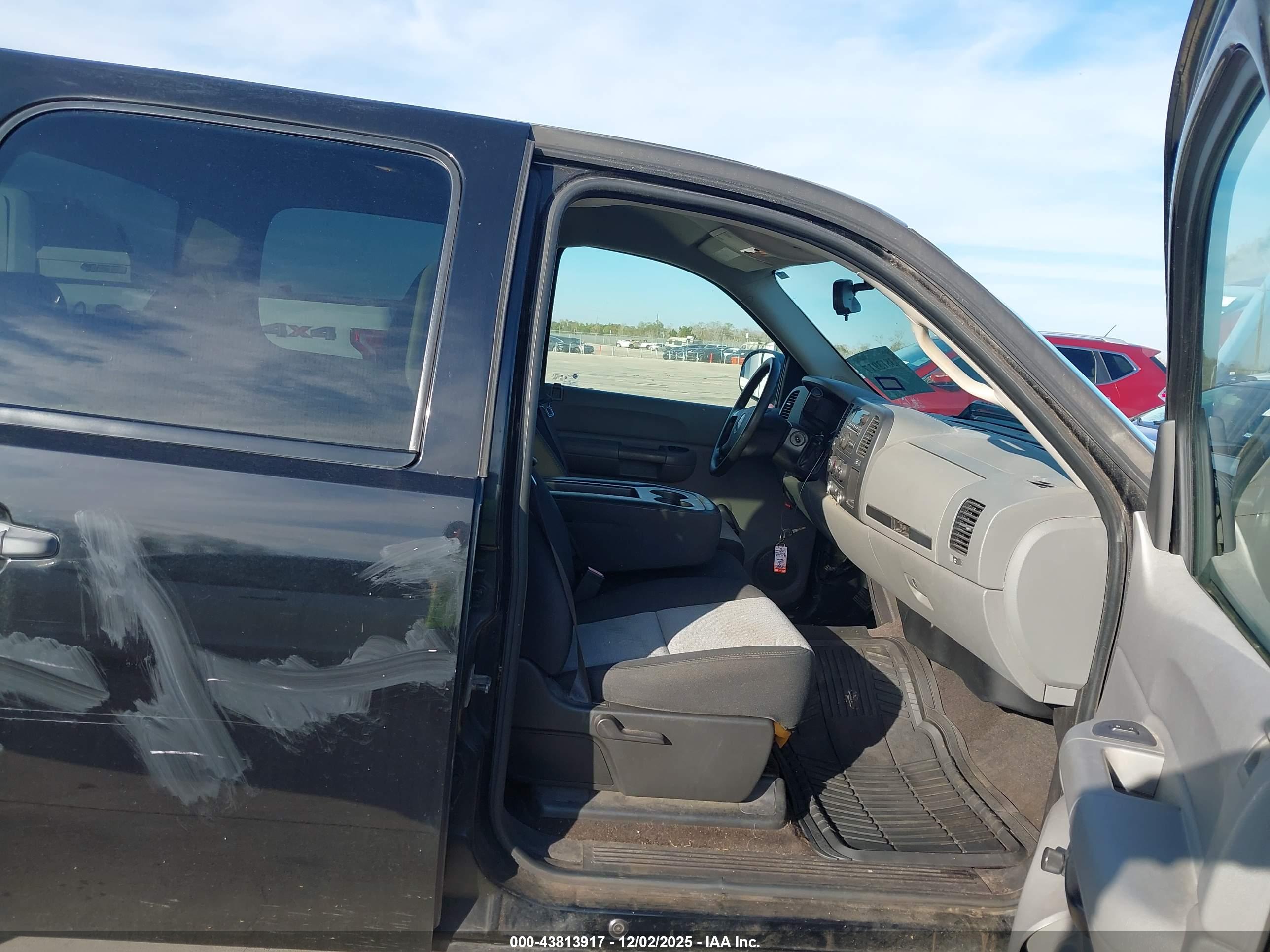 GMC SIERRA image 5