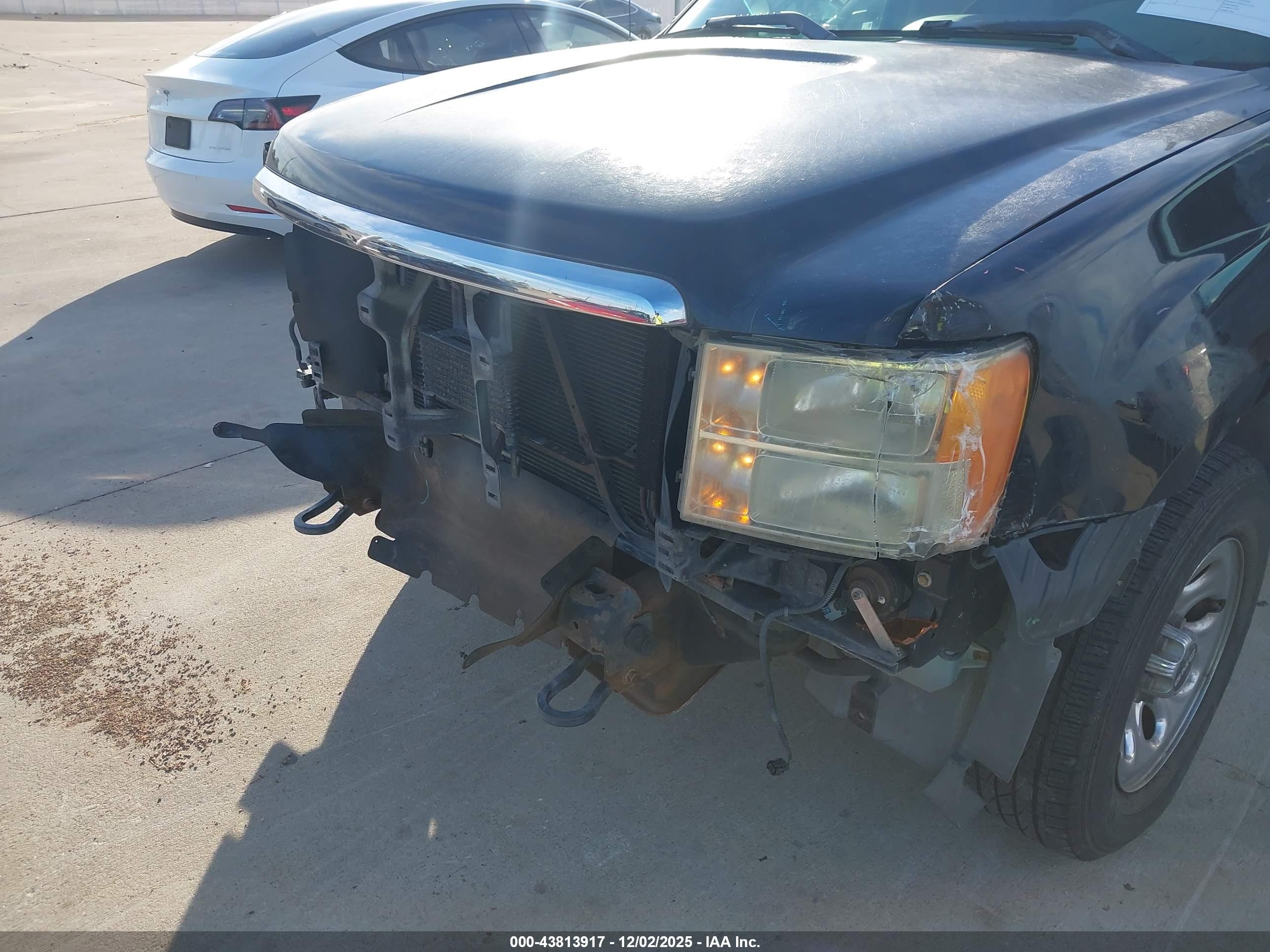 GMC SIERRA image 6