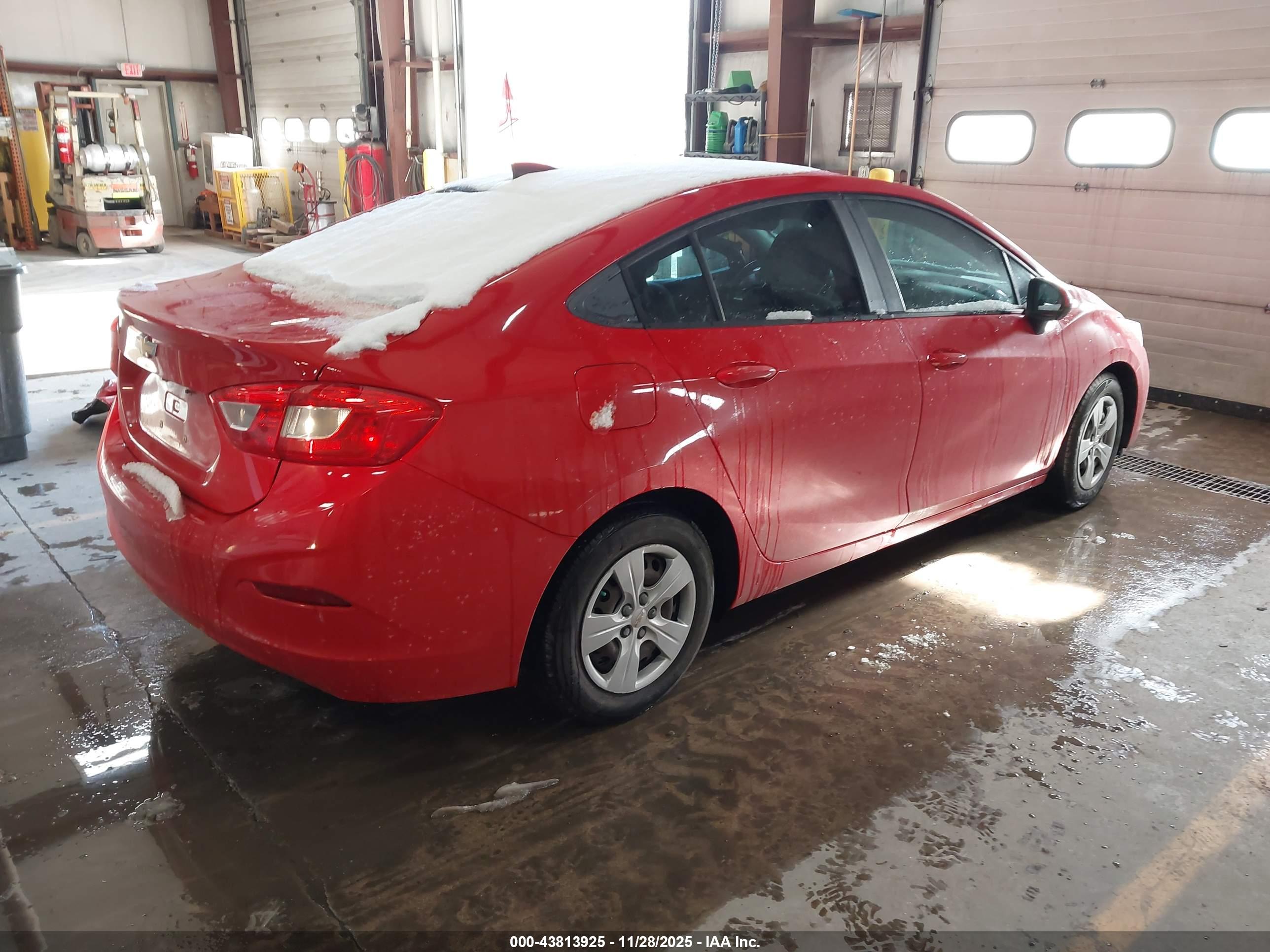 CHEVROLET CRUZE image 4