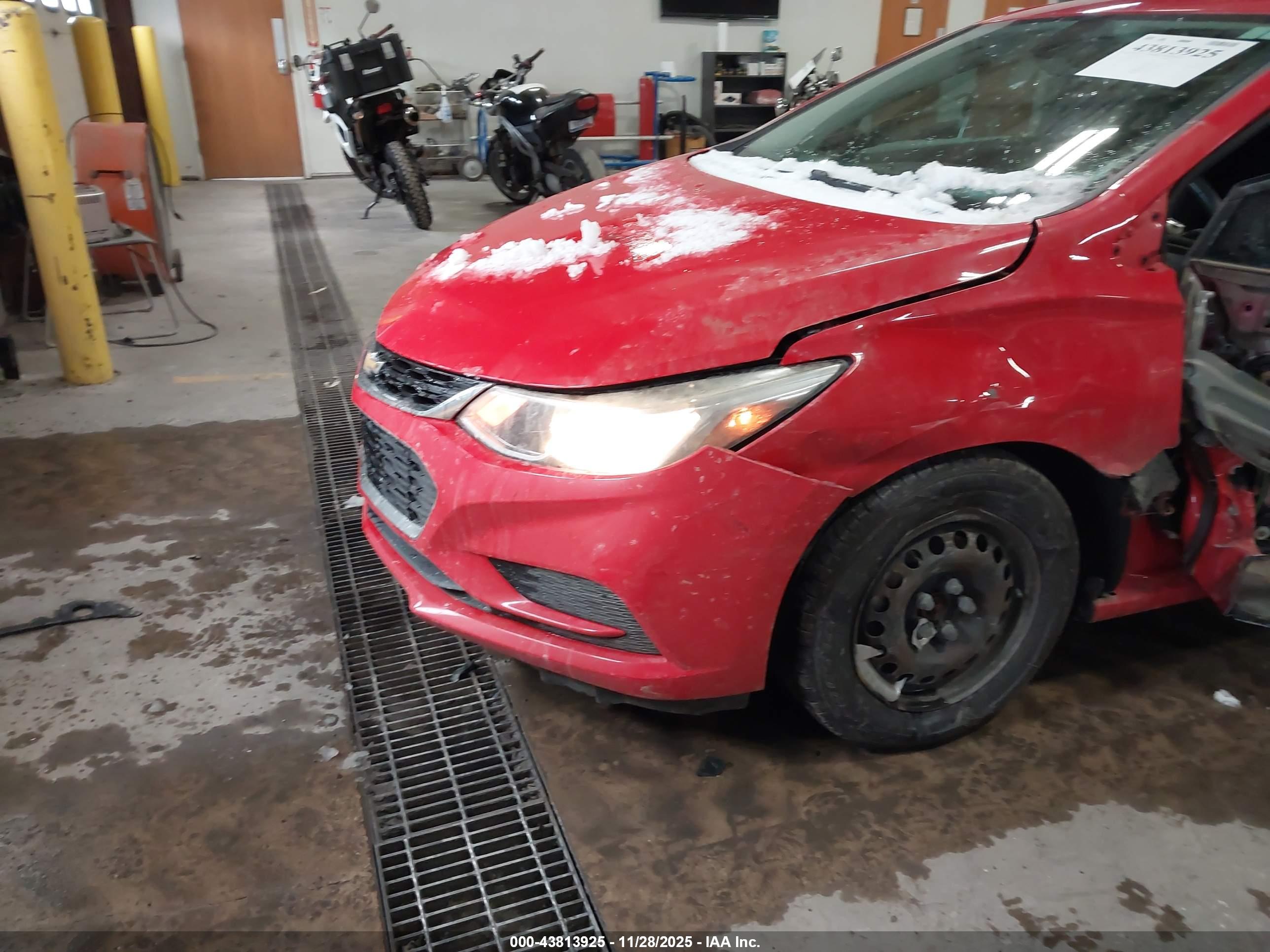 CHEVROLET CRUZE image 6