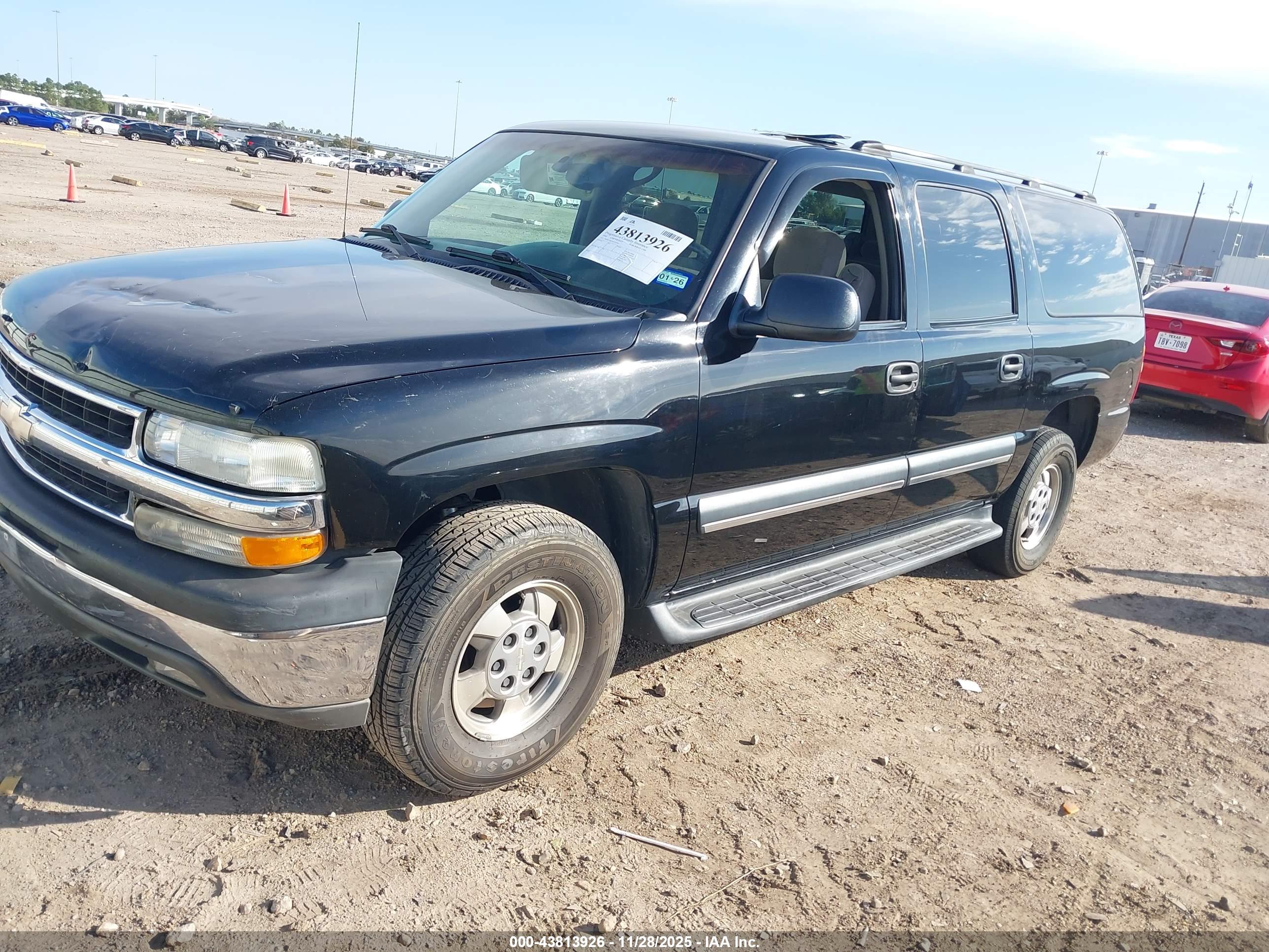 CHEVROLET SUBURBAN image 2