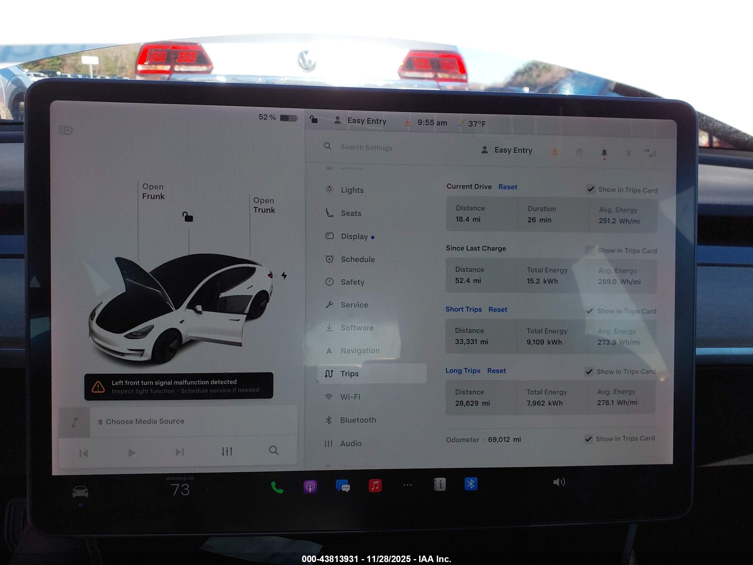 TESLA MODEL image 7