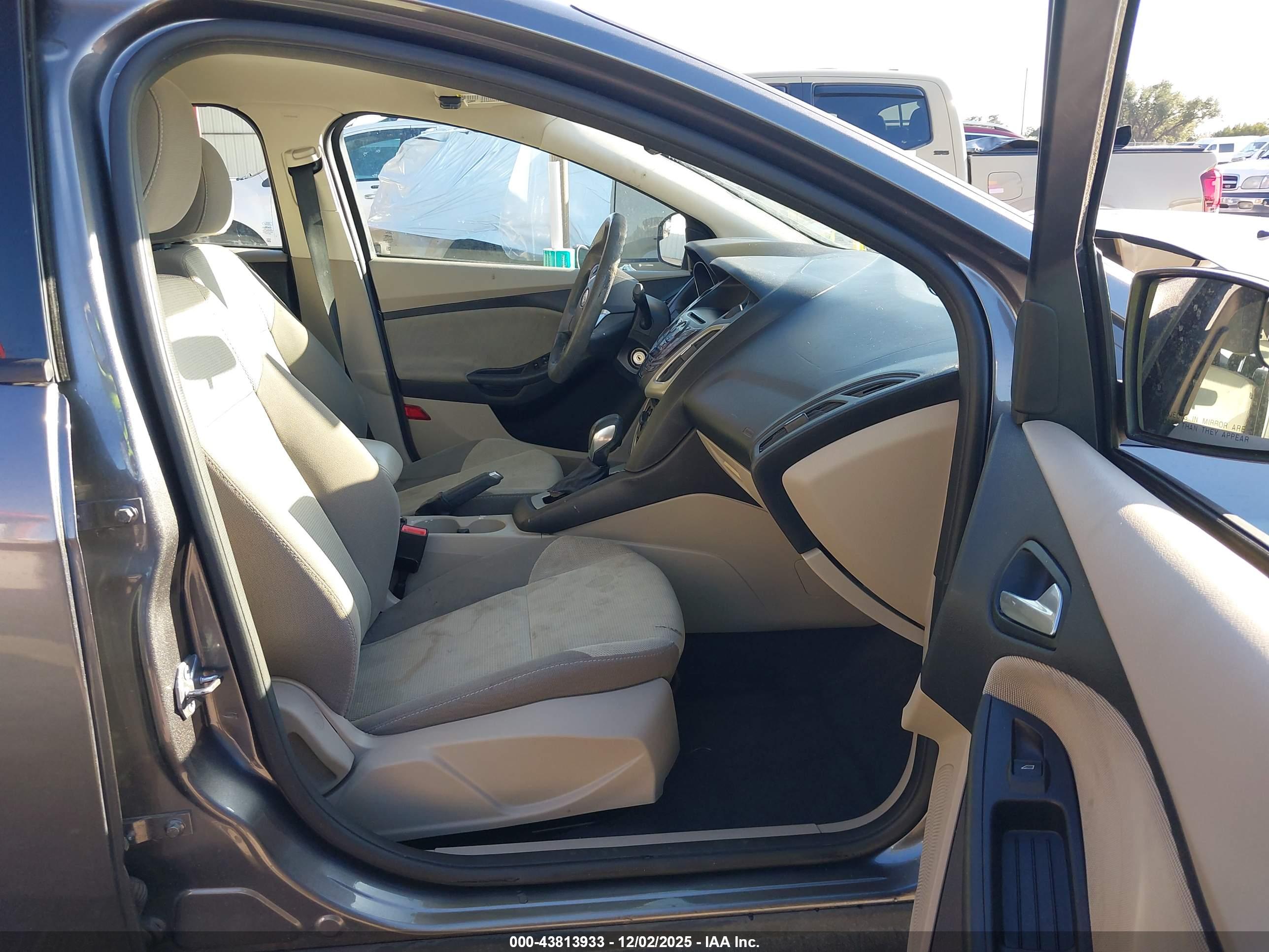 FORD FOCUS image 5