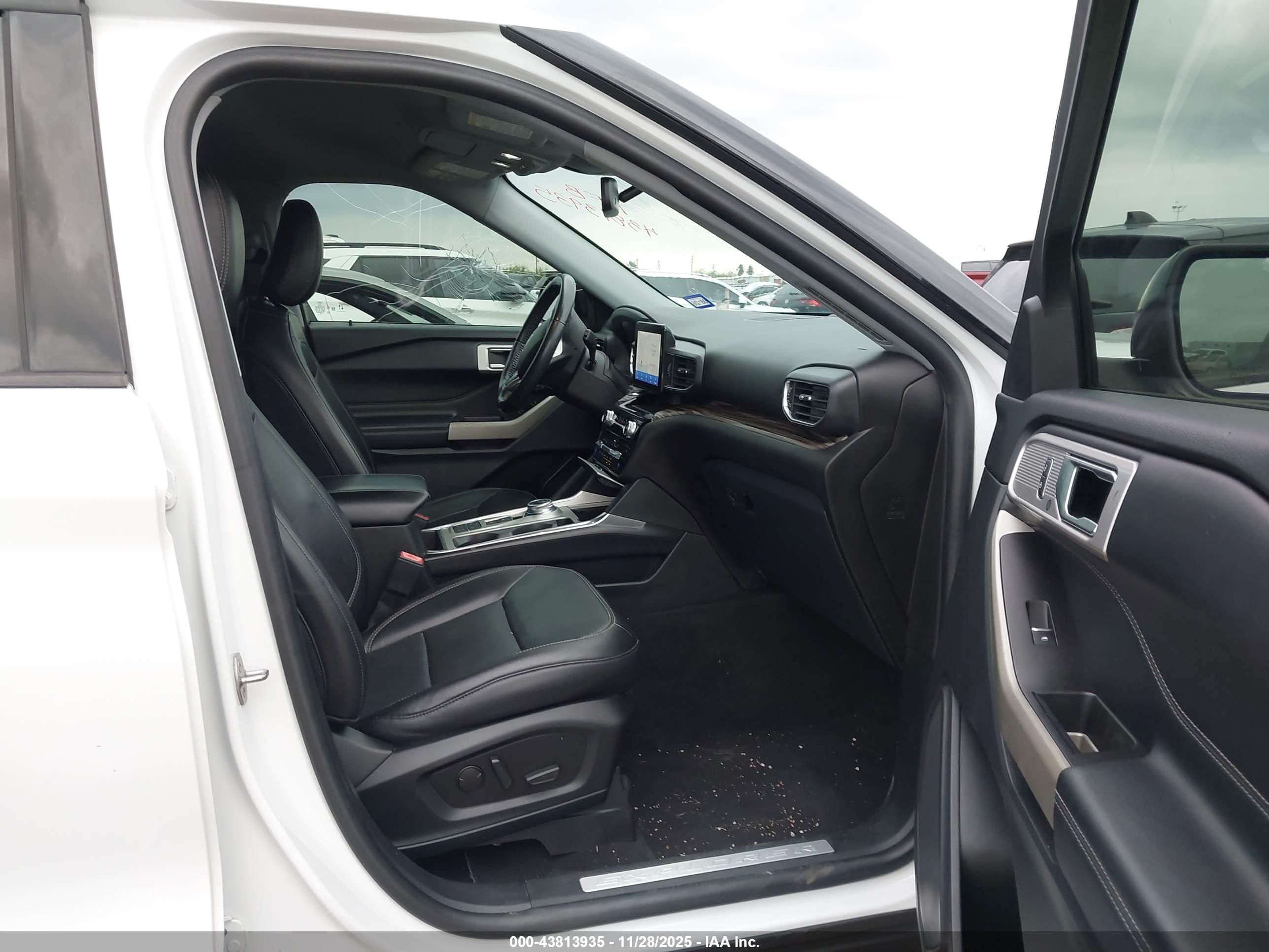 FORD EXPLORER image 5