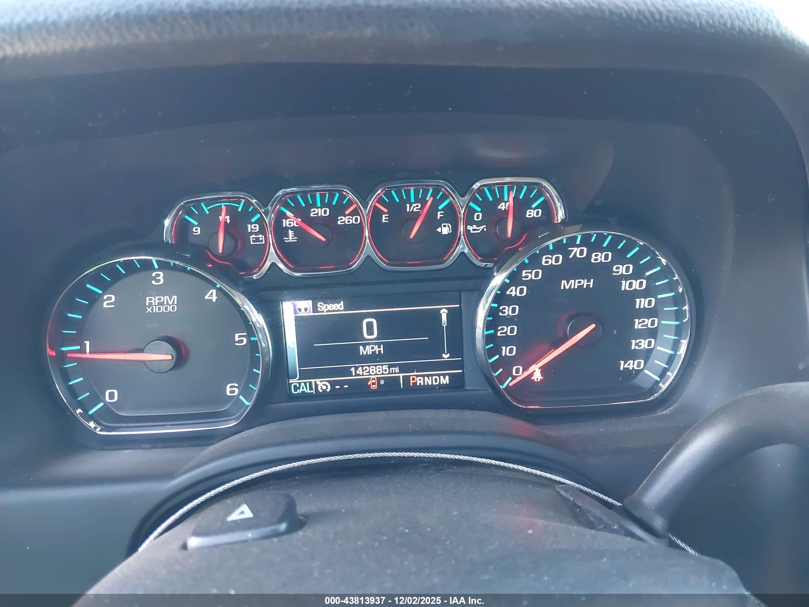 CHEVROLET TAHOE image 7