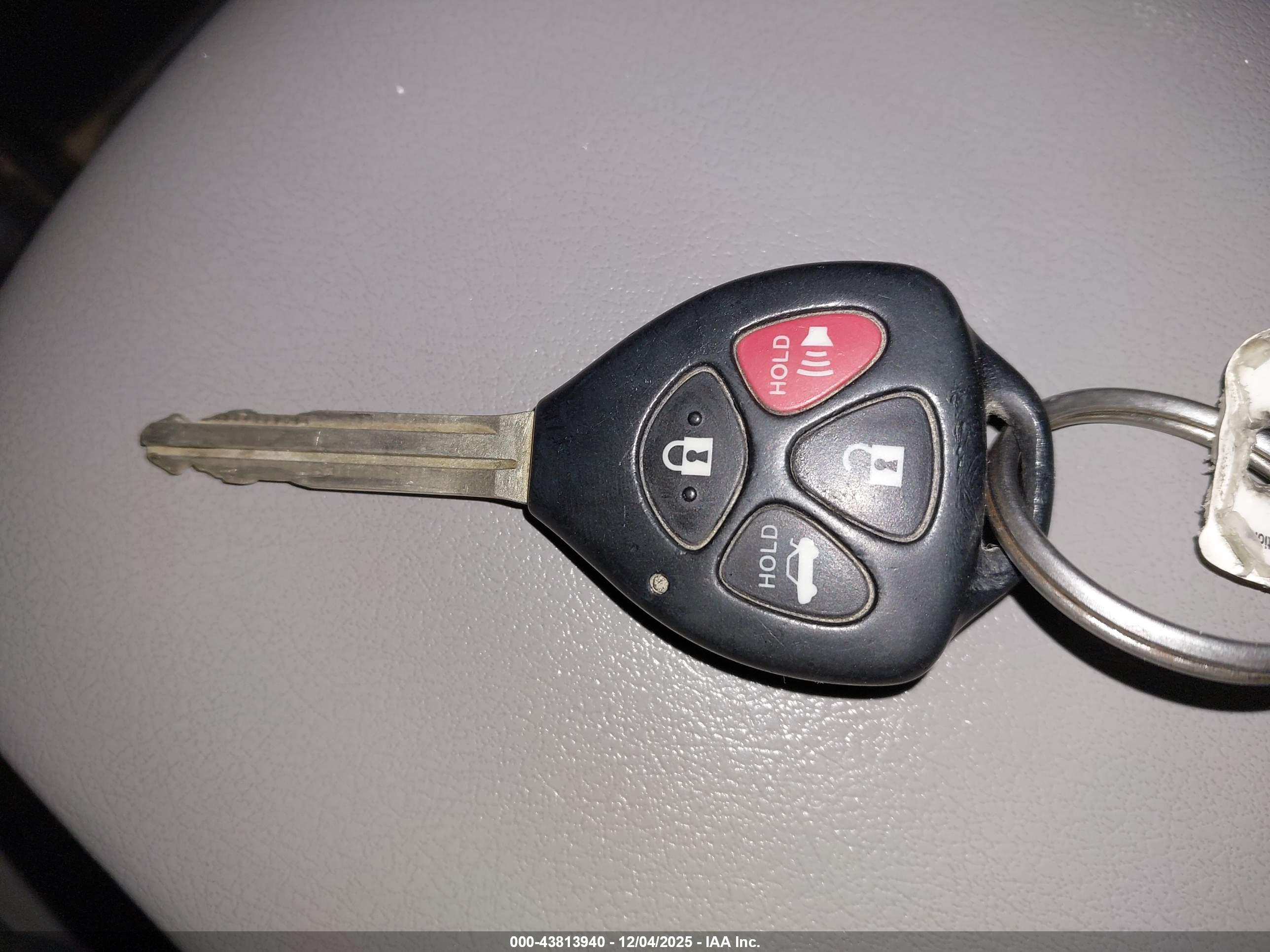TOYOTA CAMRY image 11