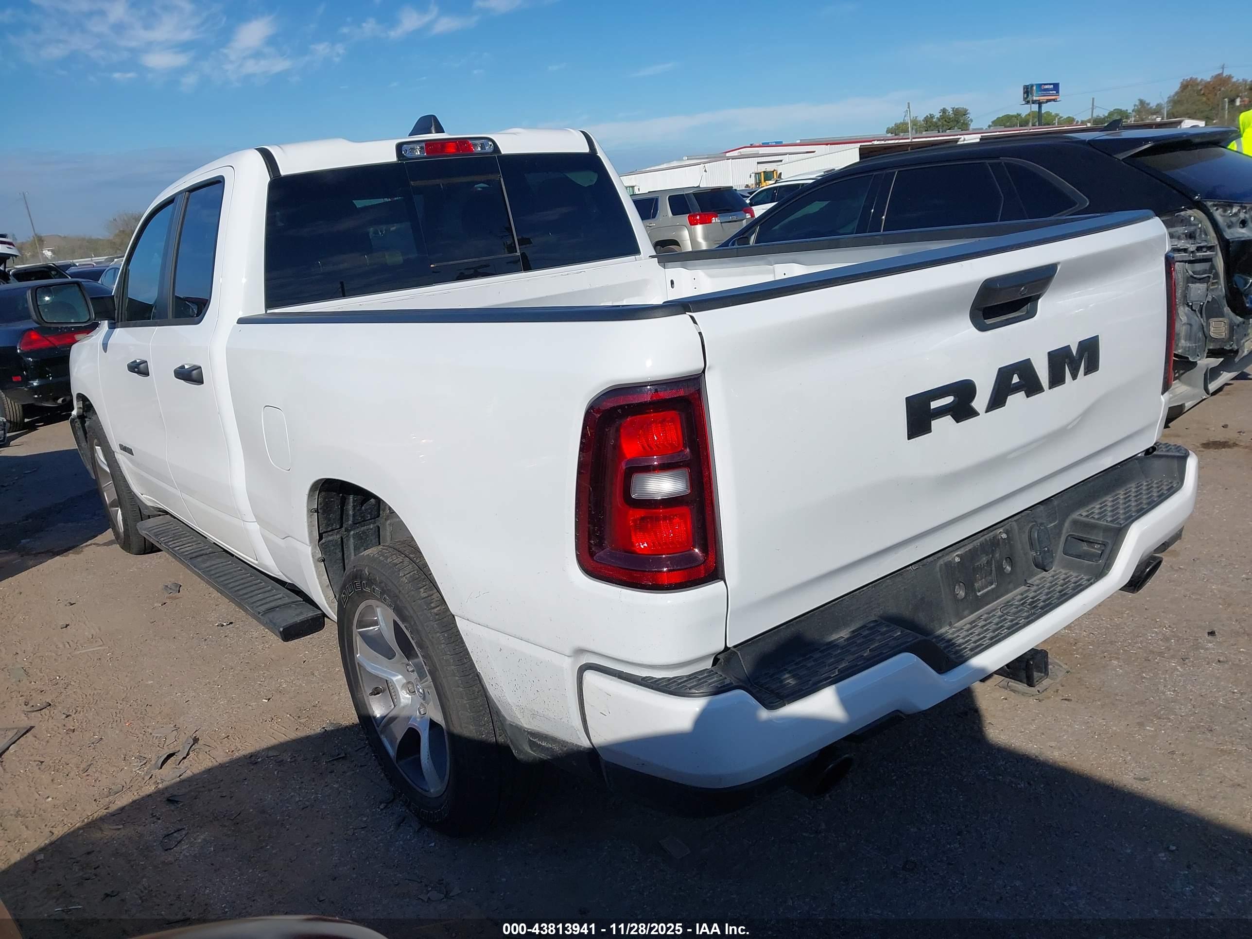 RAM 1500 image 3