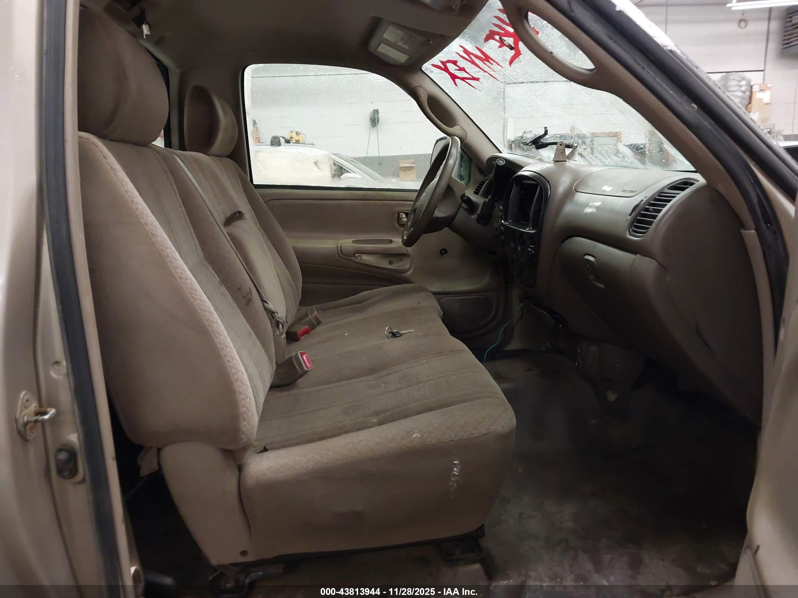 TOYOTA TUNDRA image 5
