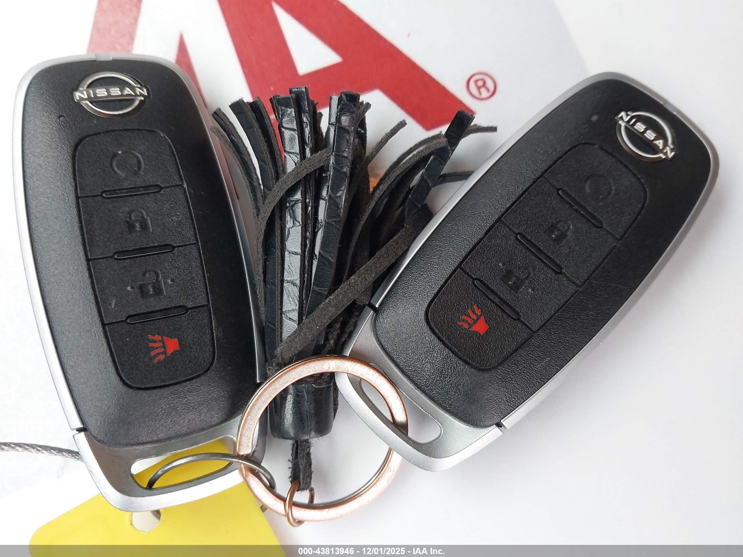 NISSAN ROGUE image 11