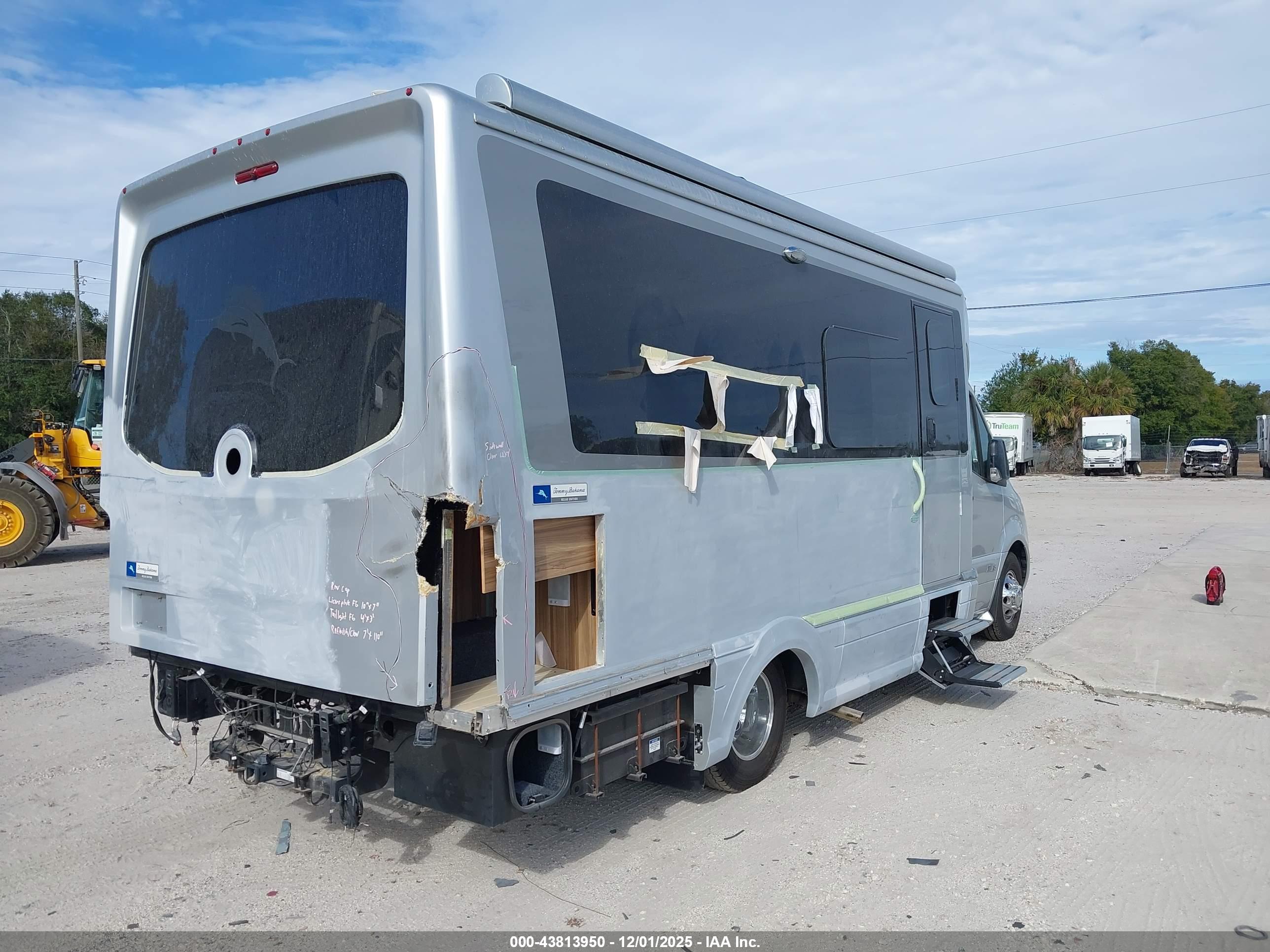 MERCEDES-BENZ SPRINTER image 4