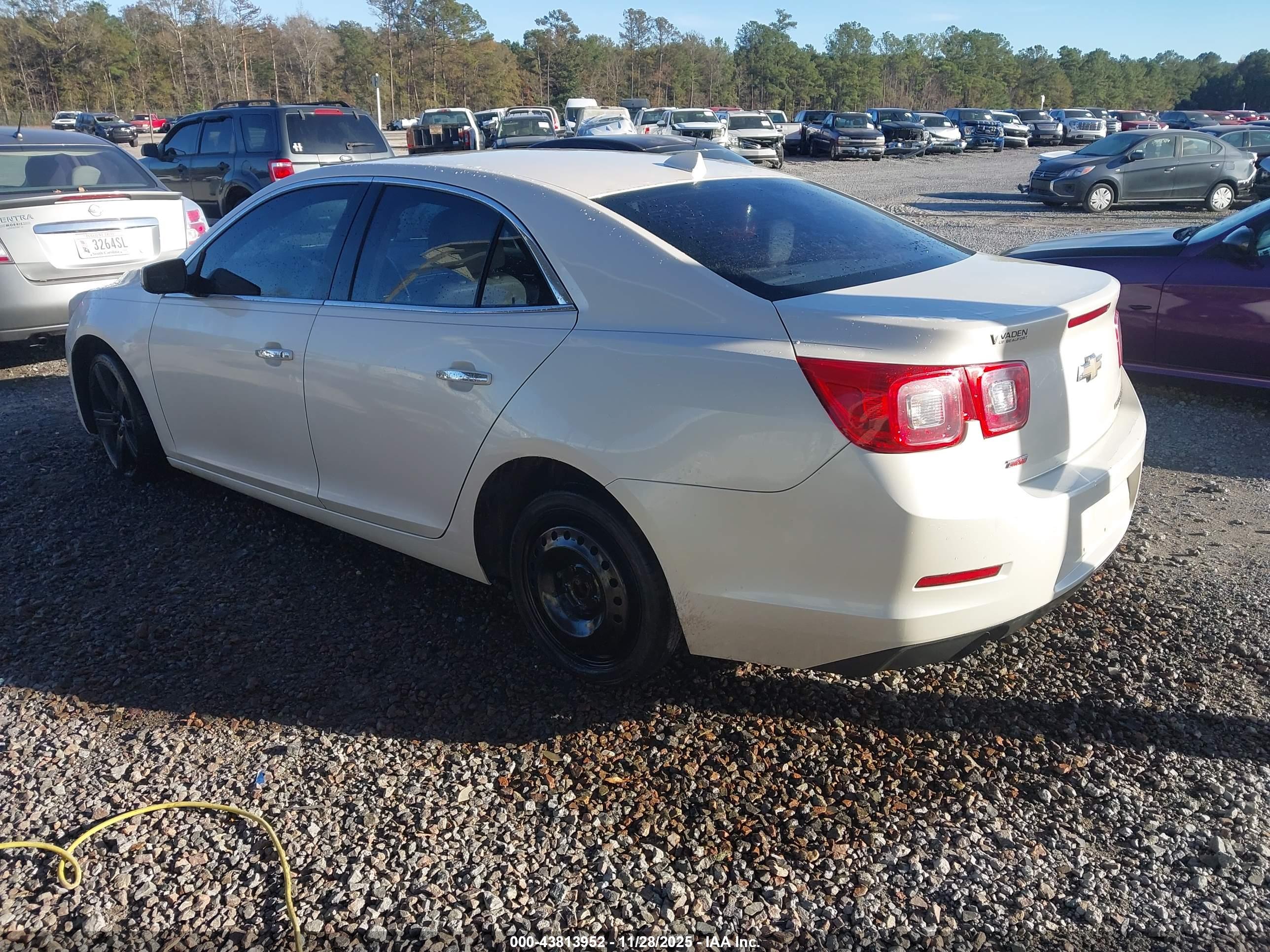 CHEVROLET MALIBU image 3