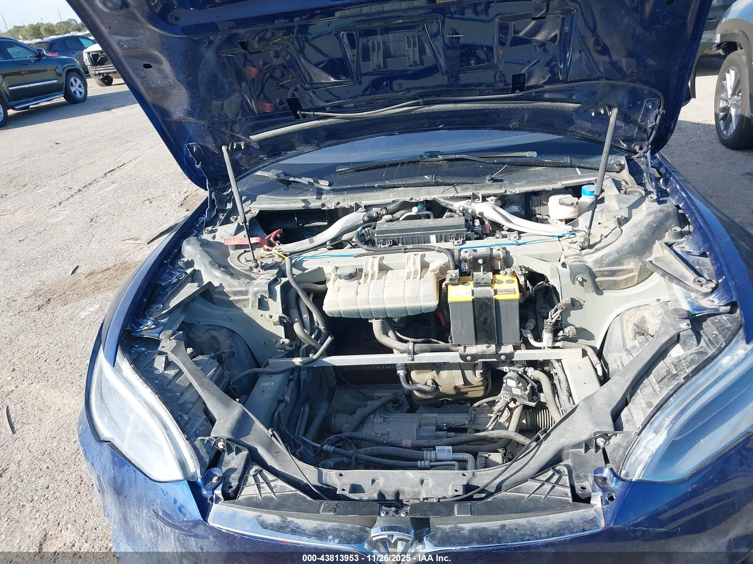 TESLA MODEL image 10