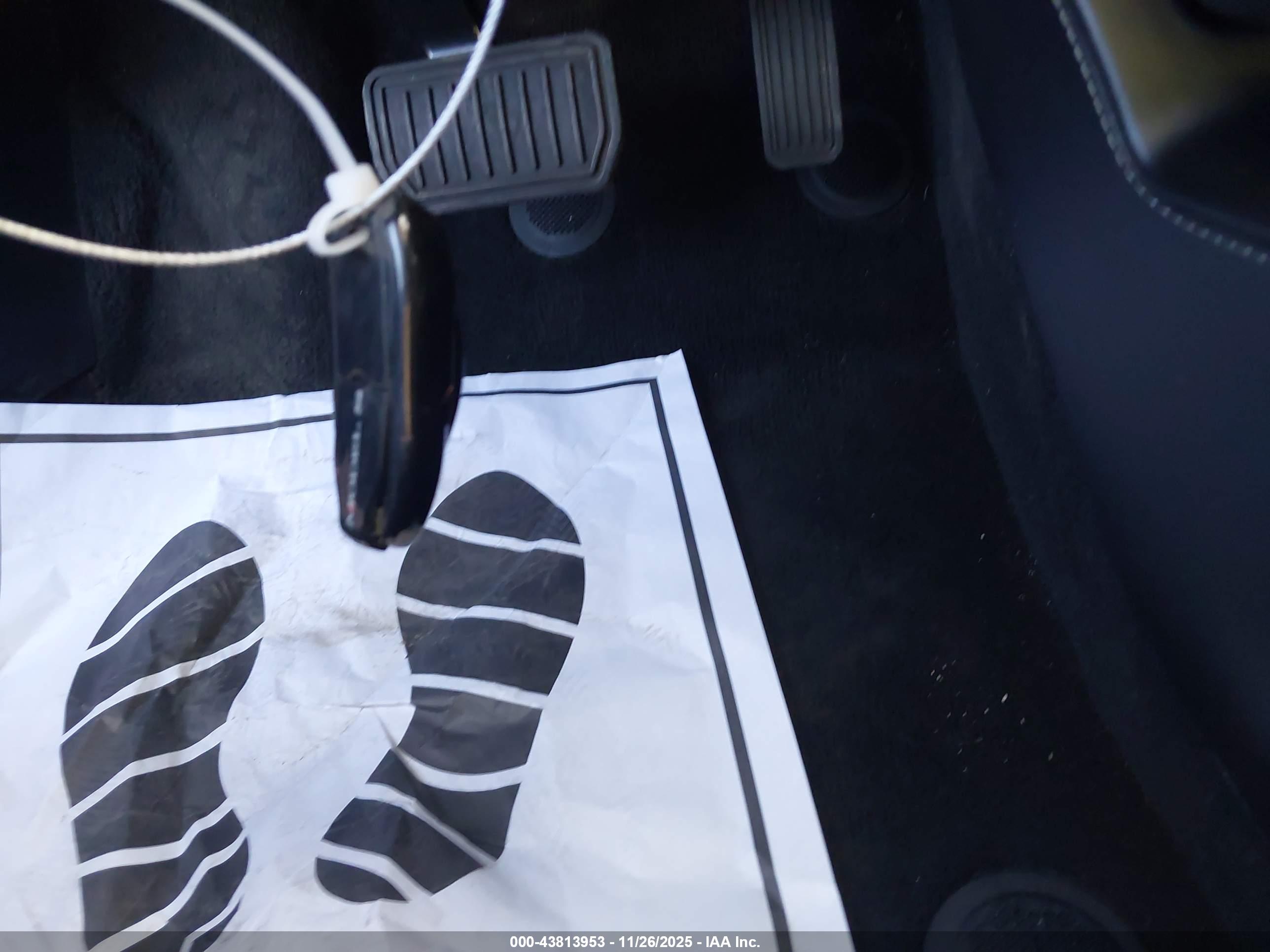 TESLA MODEL image 11
