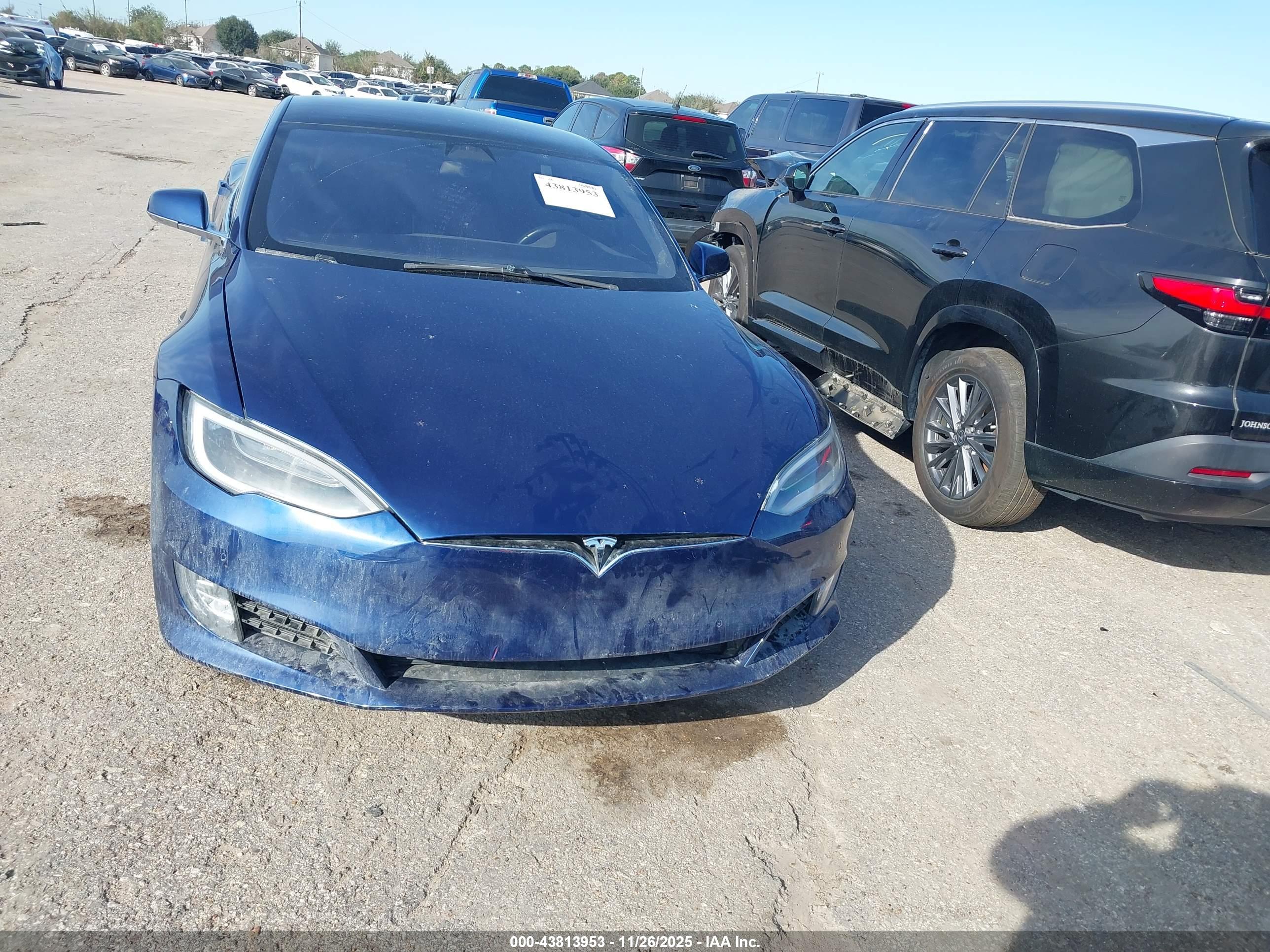 TESLA MODEL image 6