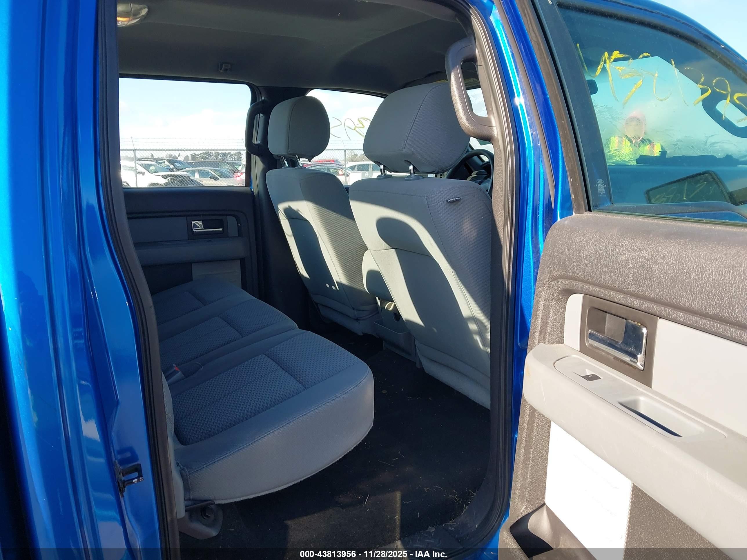 FORD F-150 image 8