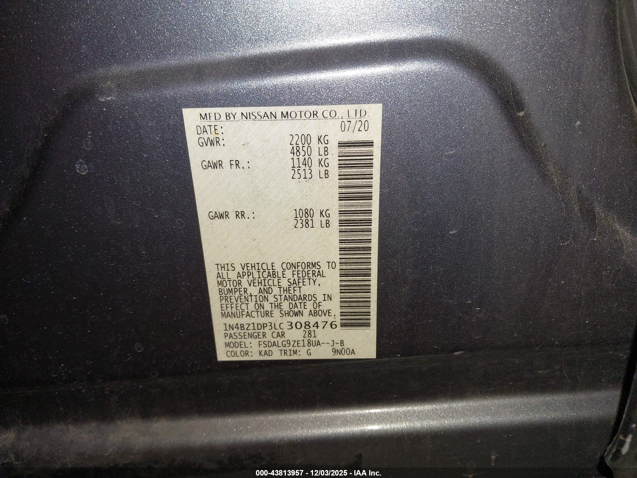 NISSAN LEAF image 9