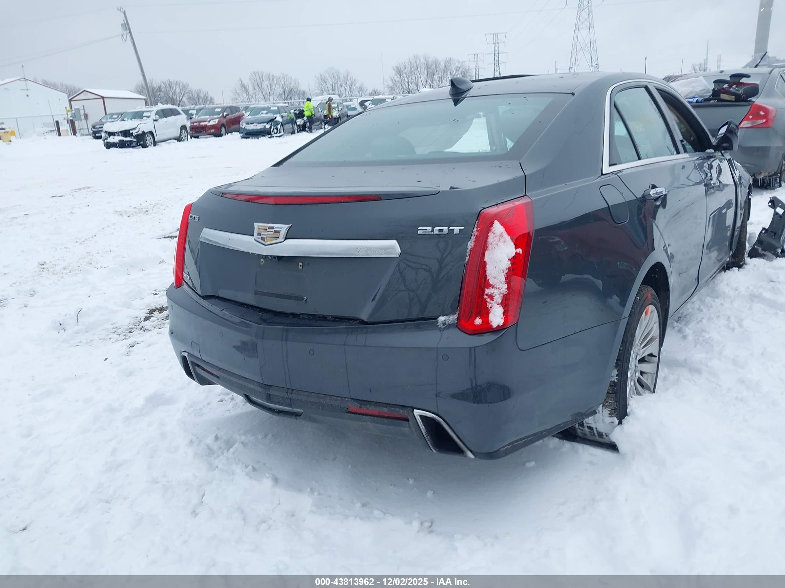 CADILLAC CTS image 4