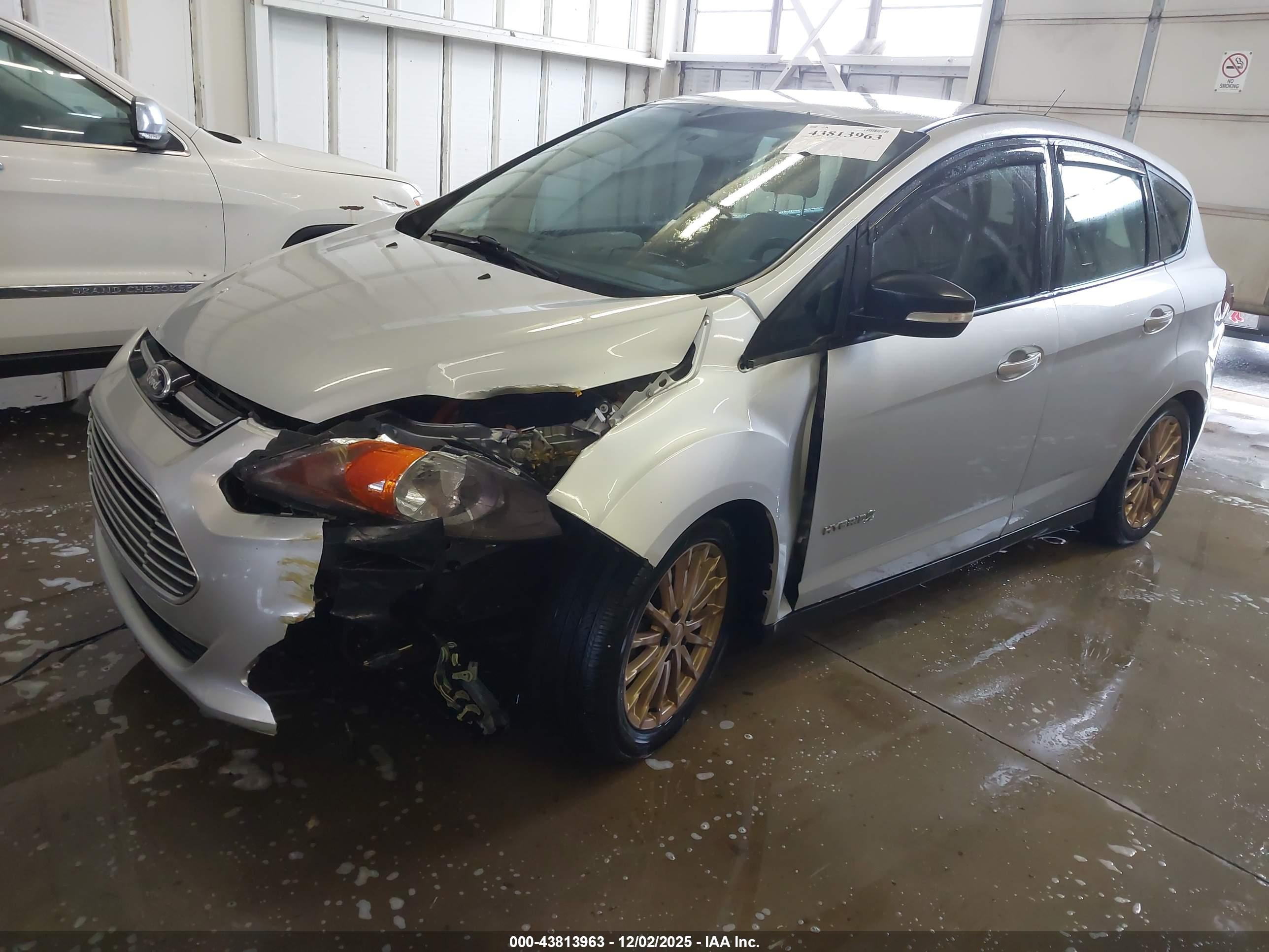 FORD C-MAX image 2
