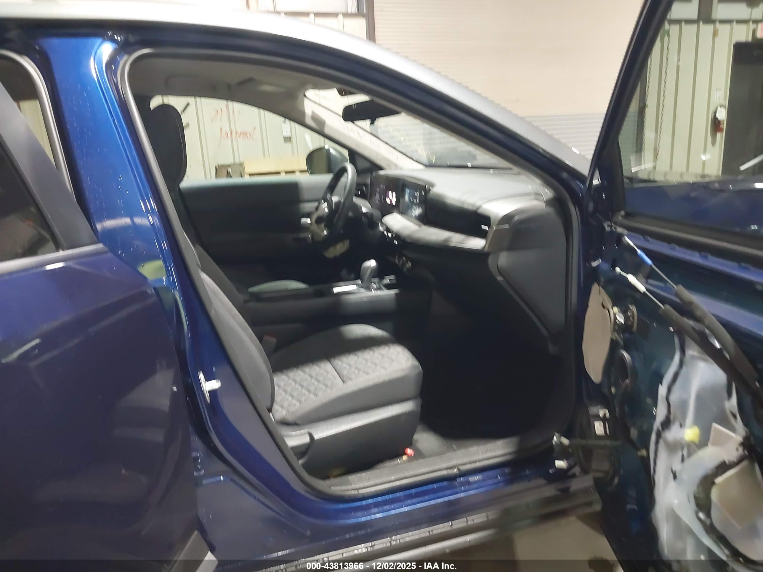 NISSAN KICKS image 5