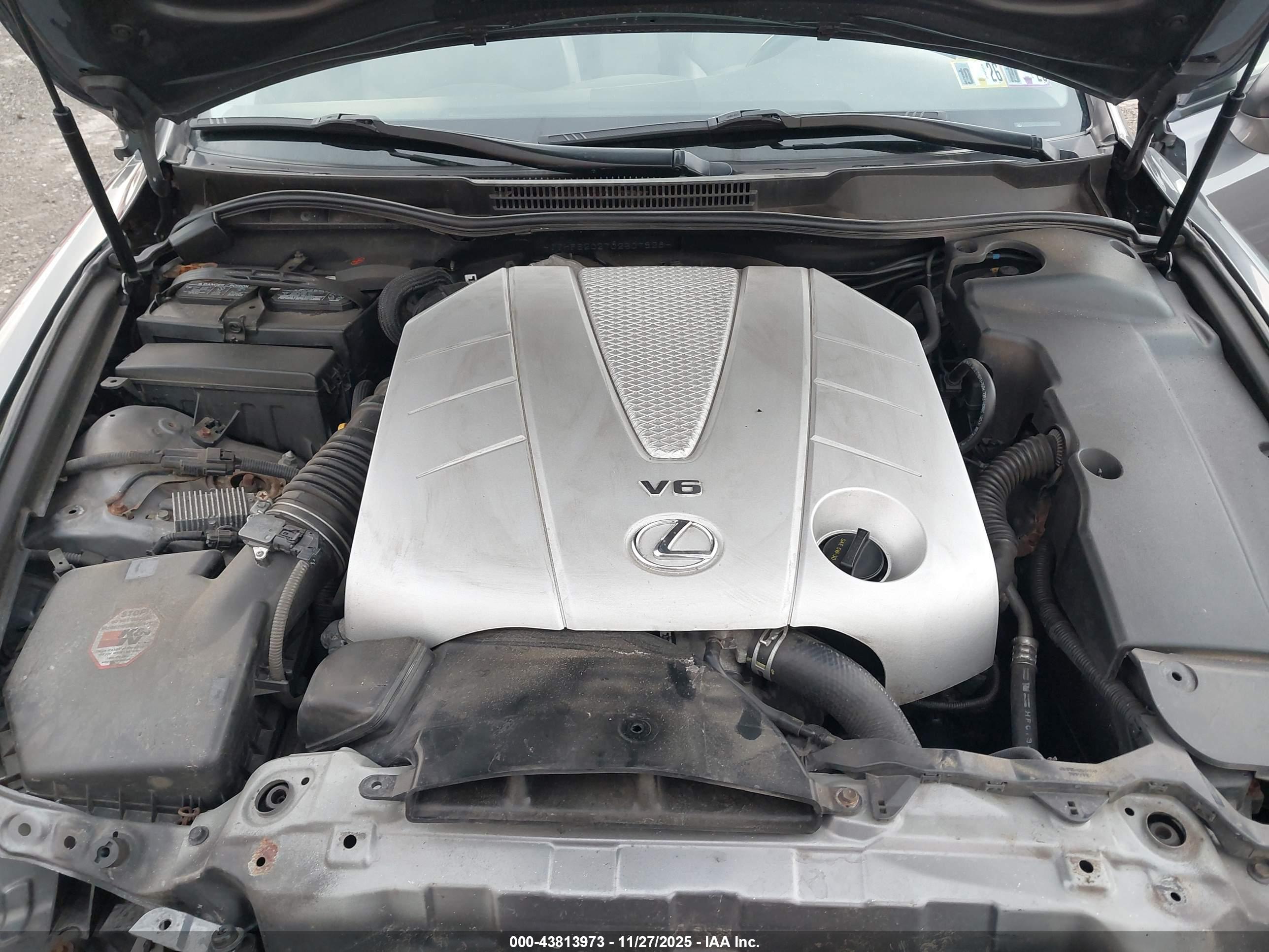 LEXUS IS image 10