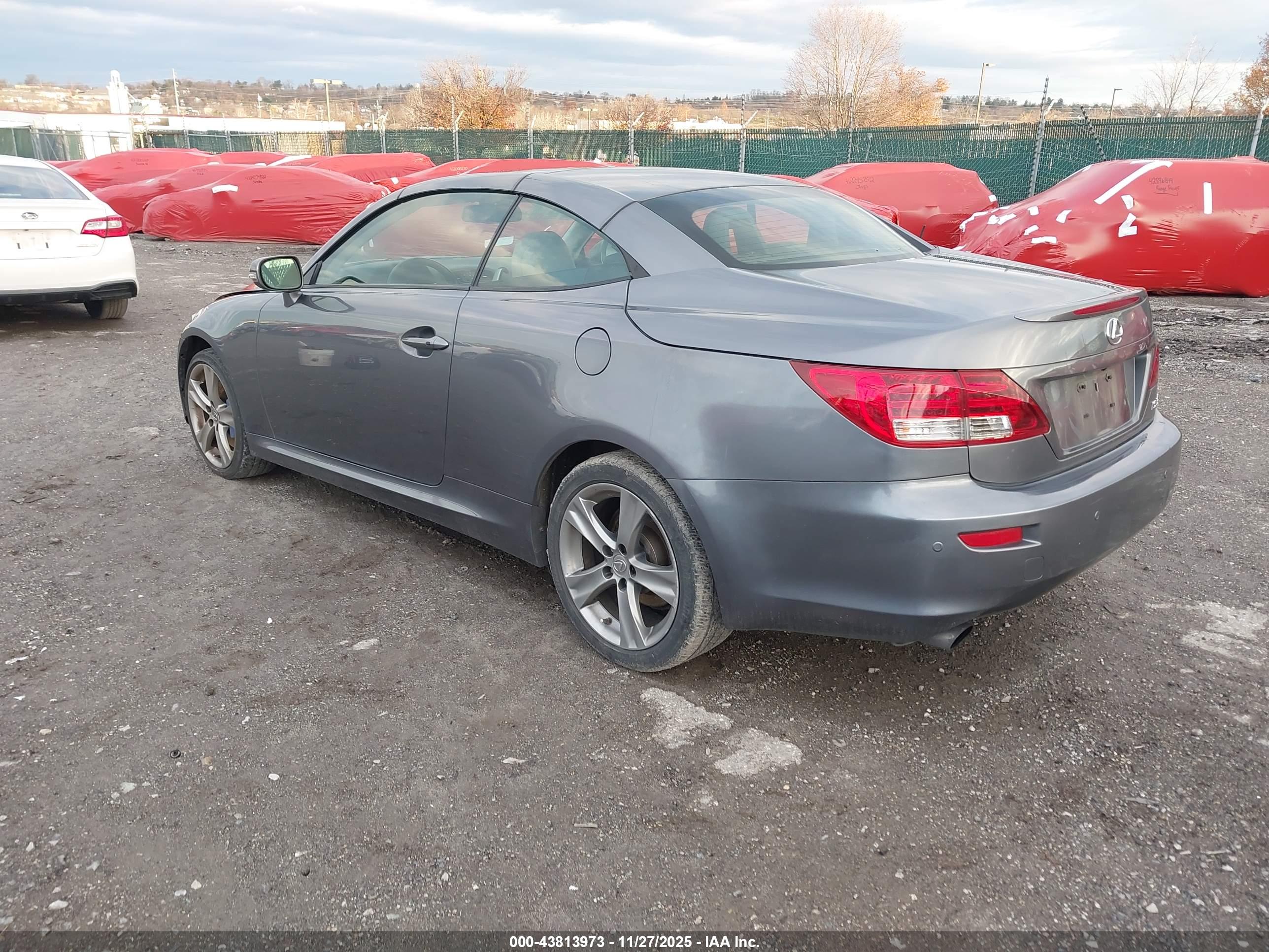 LEXUS IS image 3