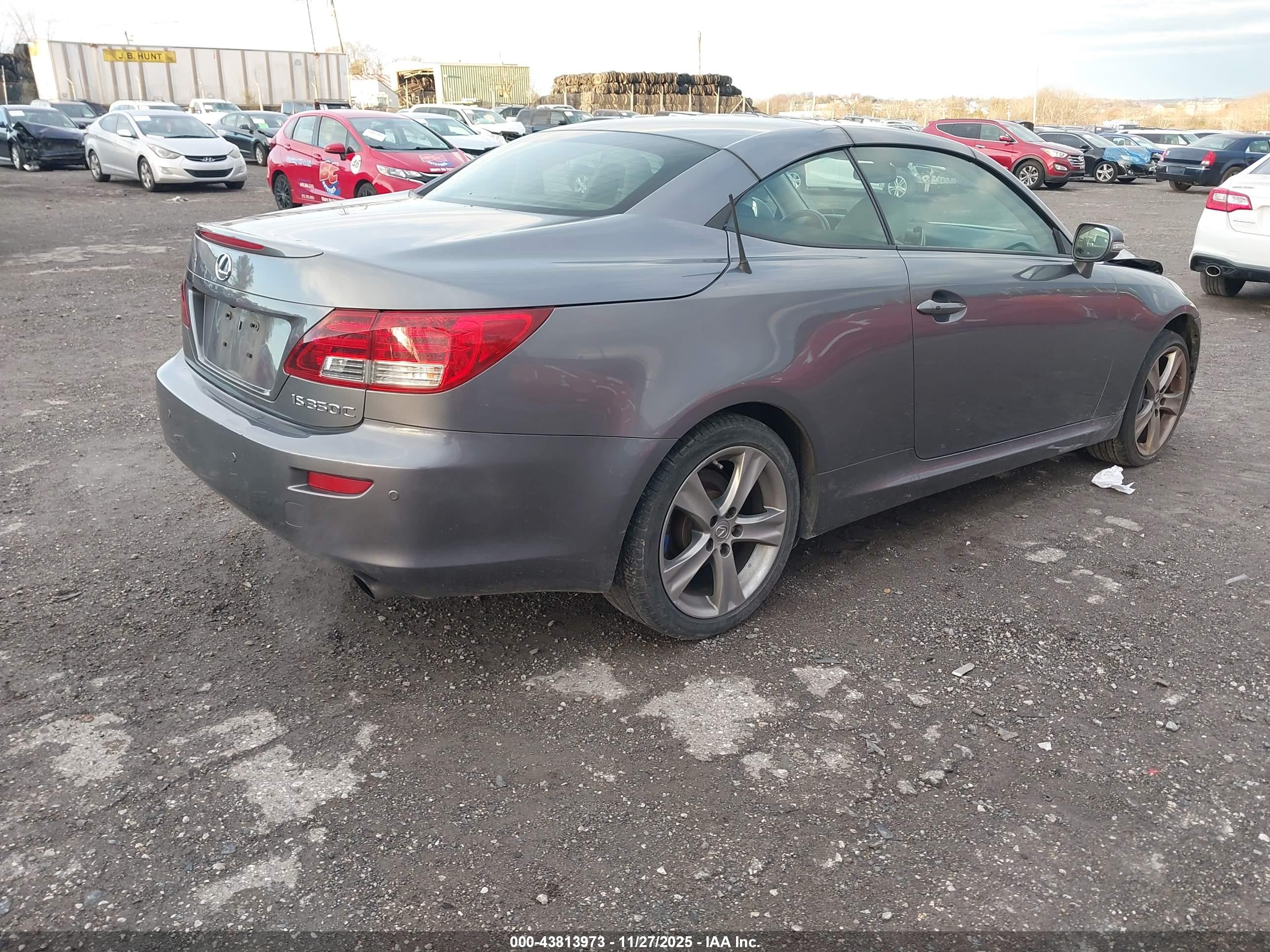 LEXUS IS image 4