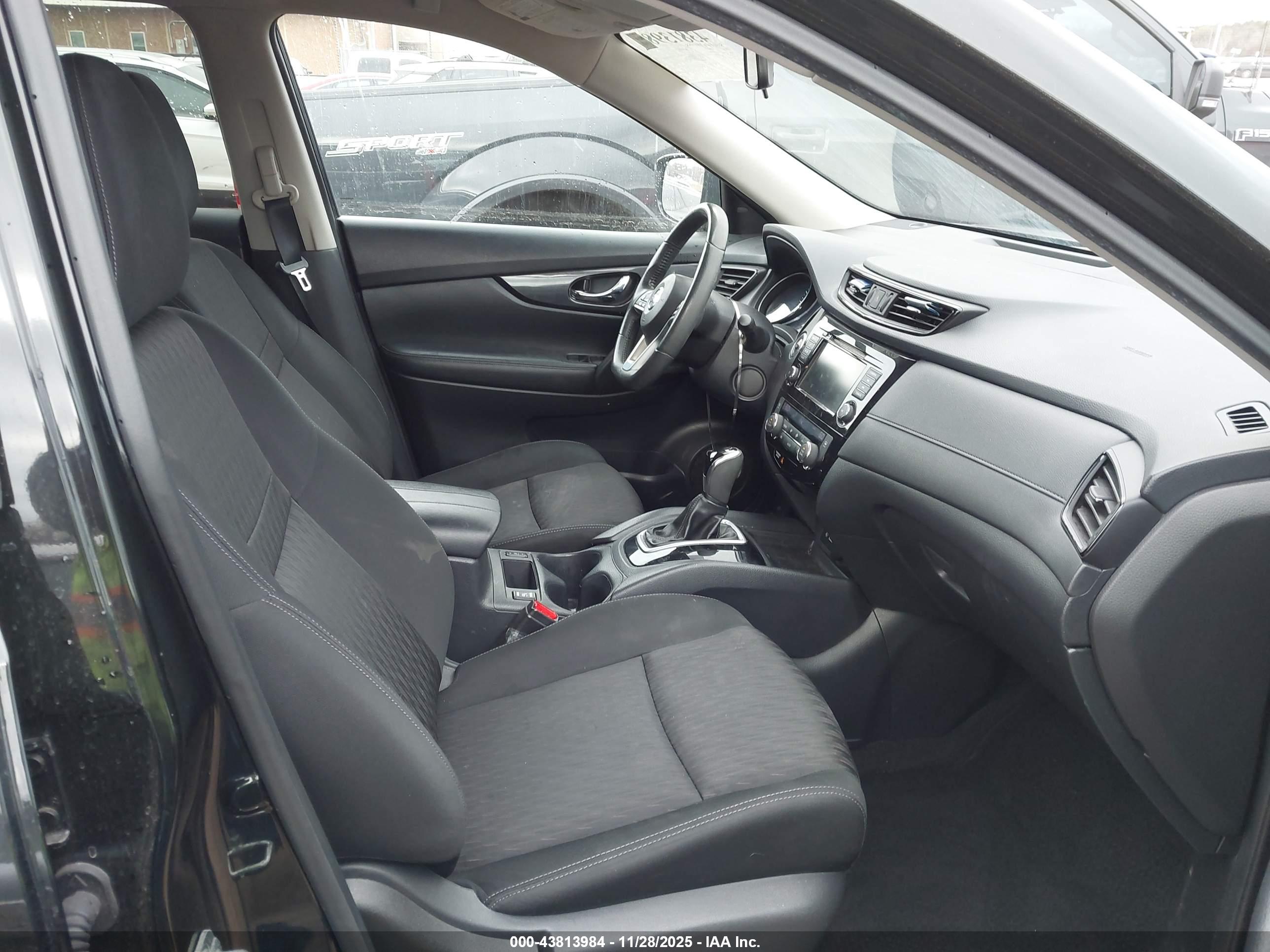 NISSAN ROGUE image 5
