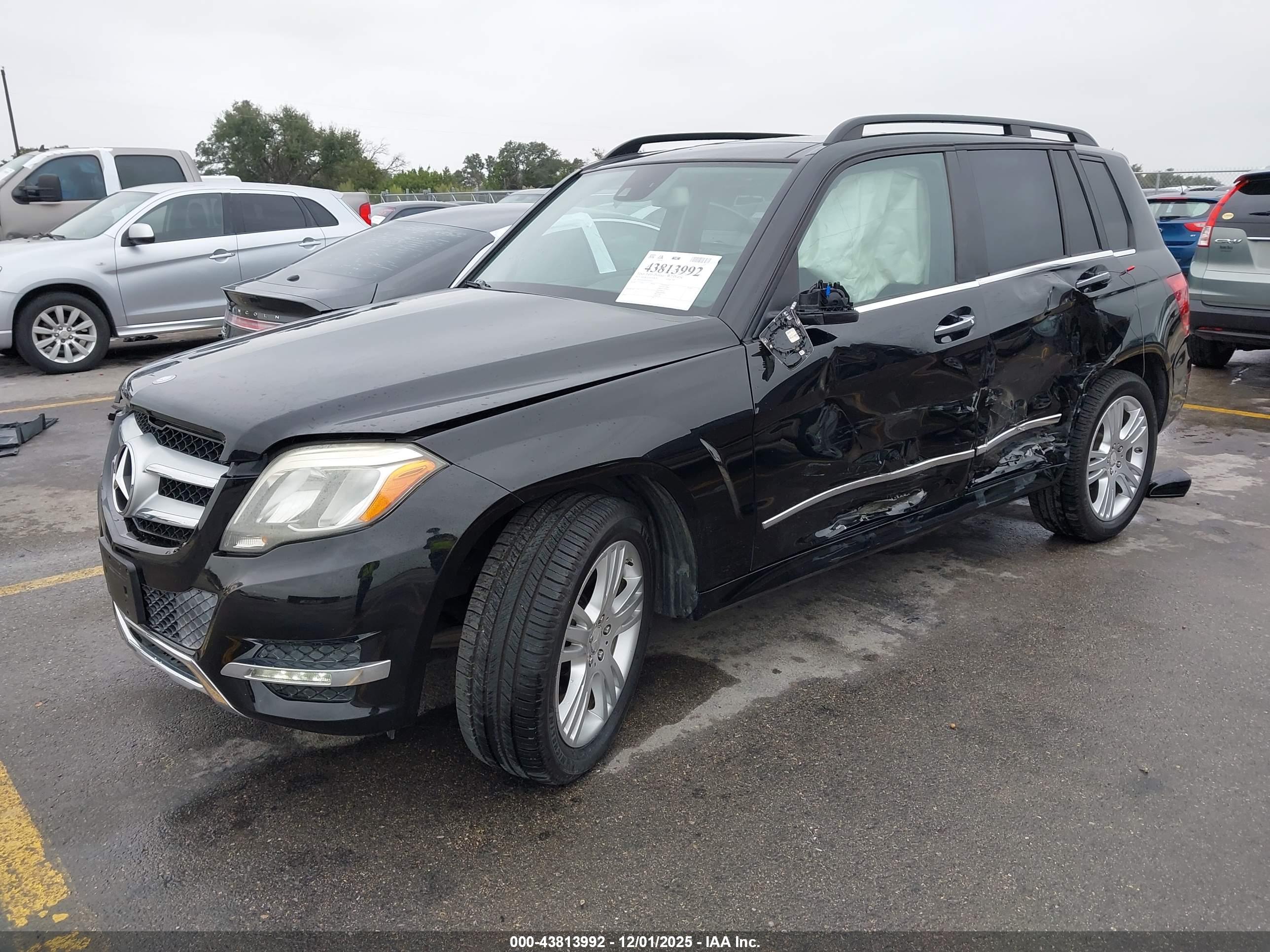MERCEDES-BENZ GLK image 2